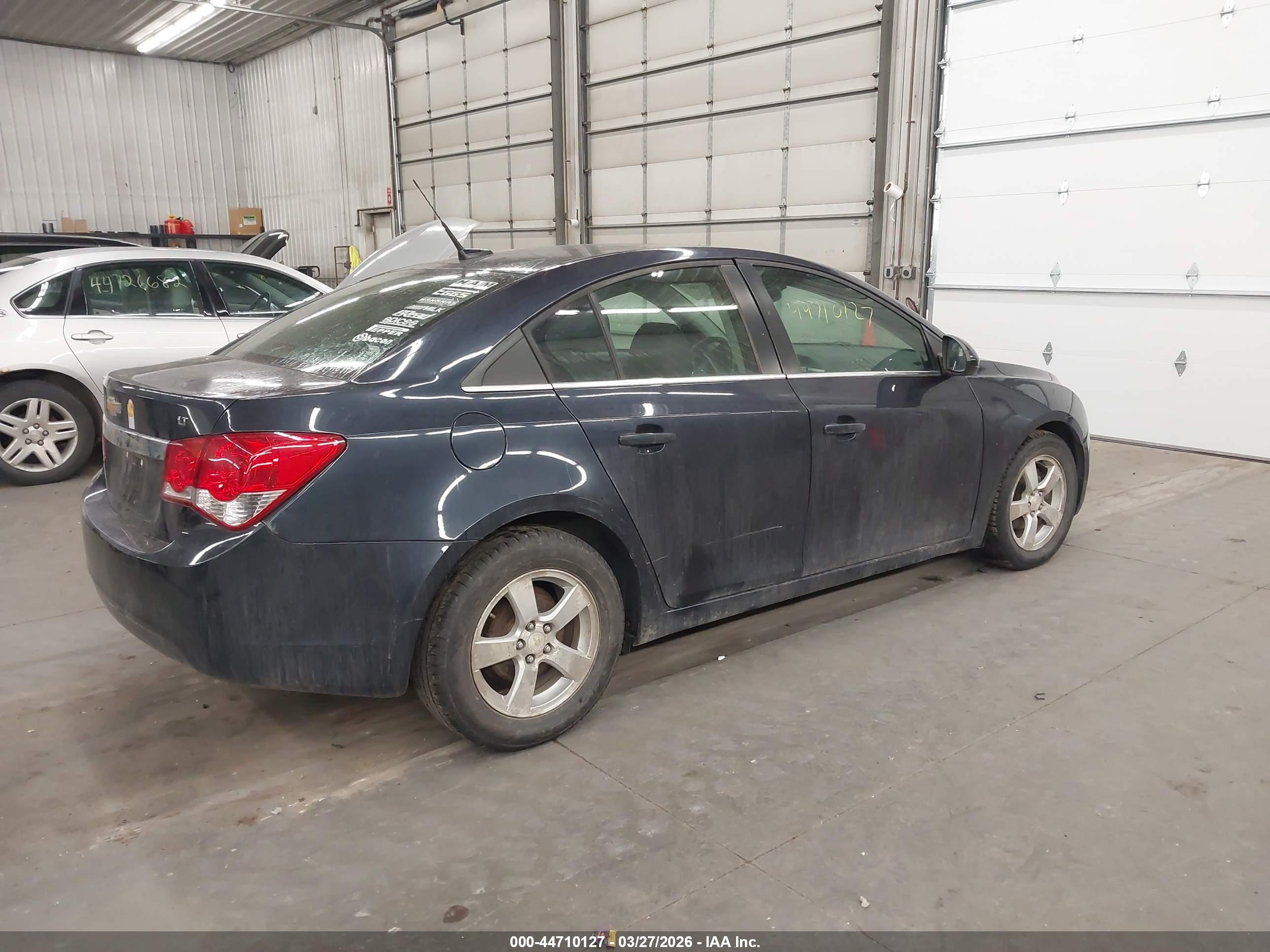 CHEVROLET CRUZE image 4