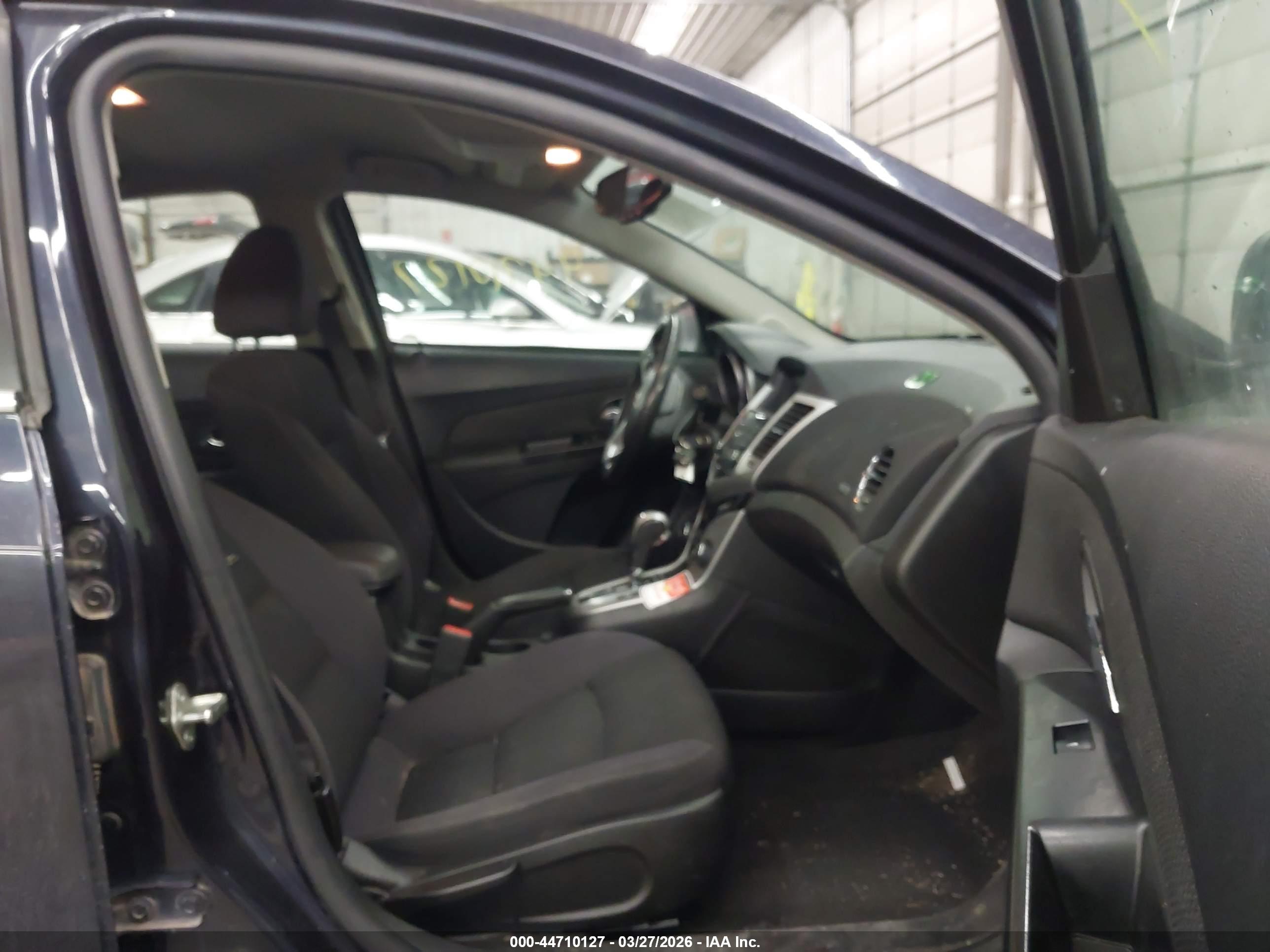 CHEVROLET CRUZE image 5