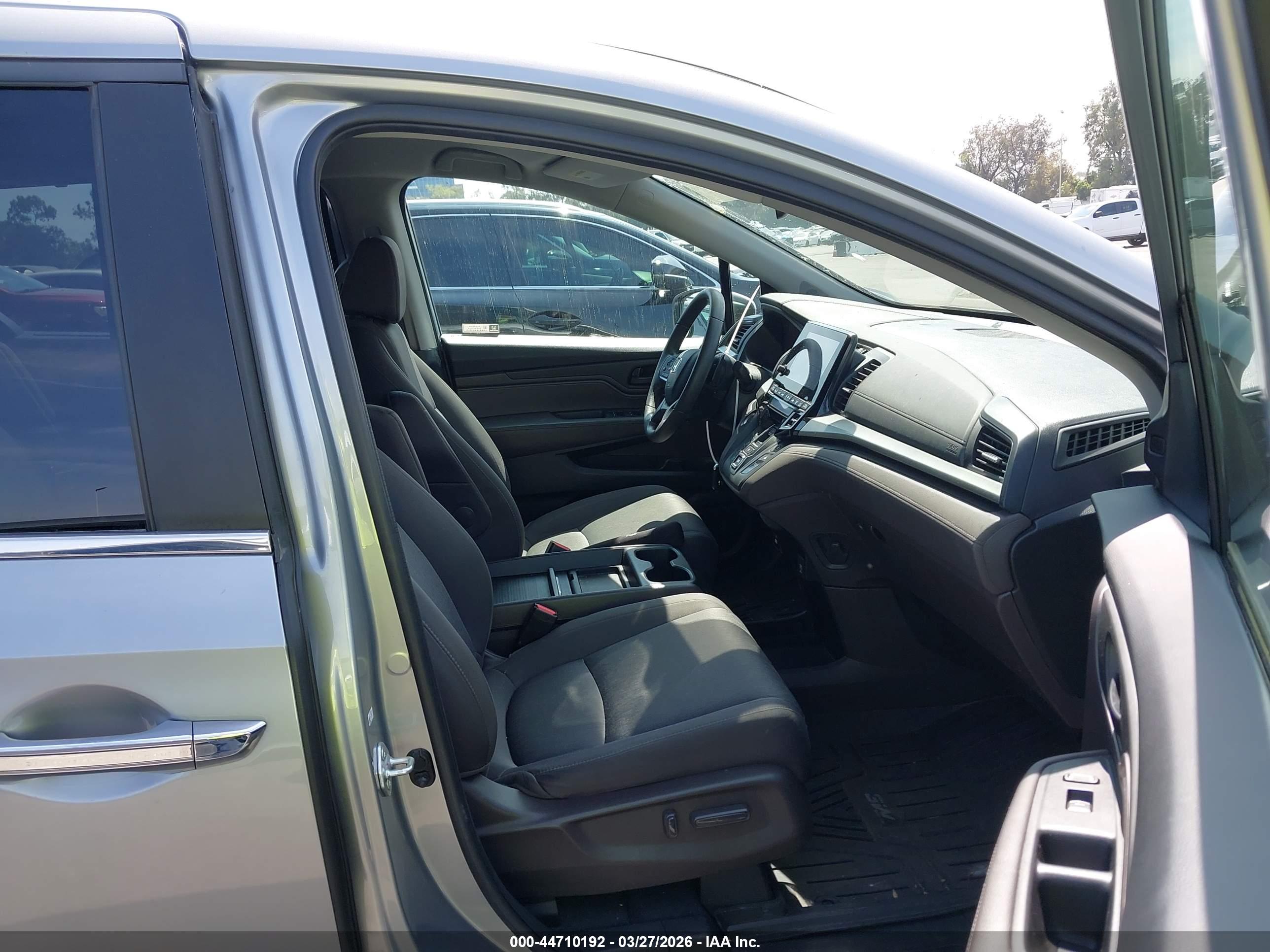 HONDA ODYSSEY image 5