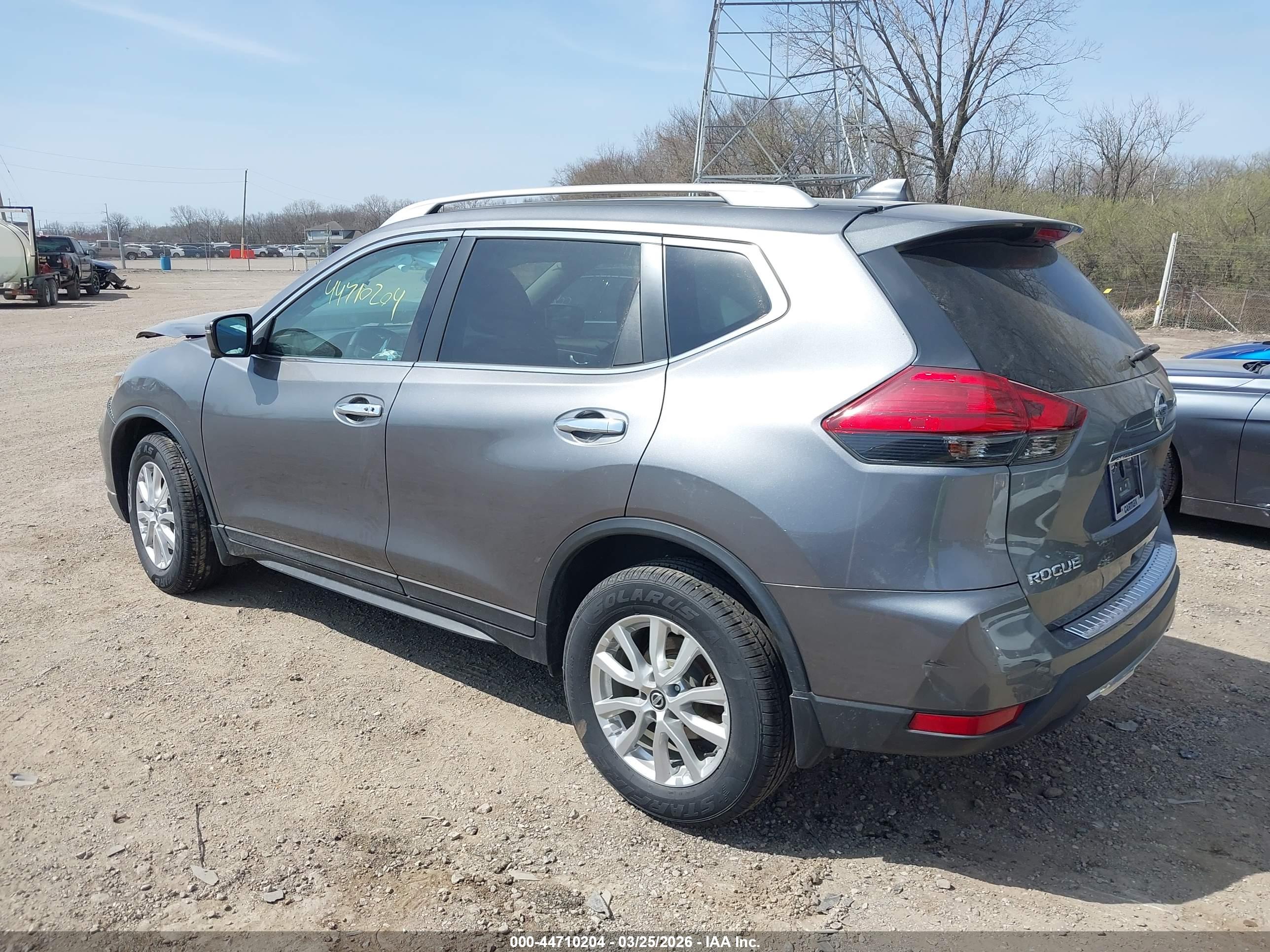 NISSAN ROGUE image 3