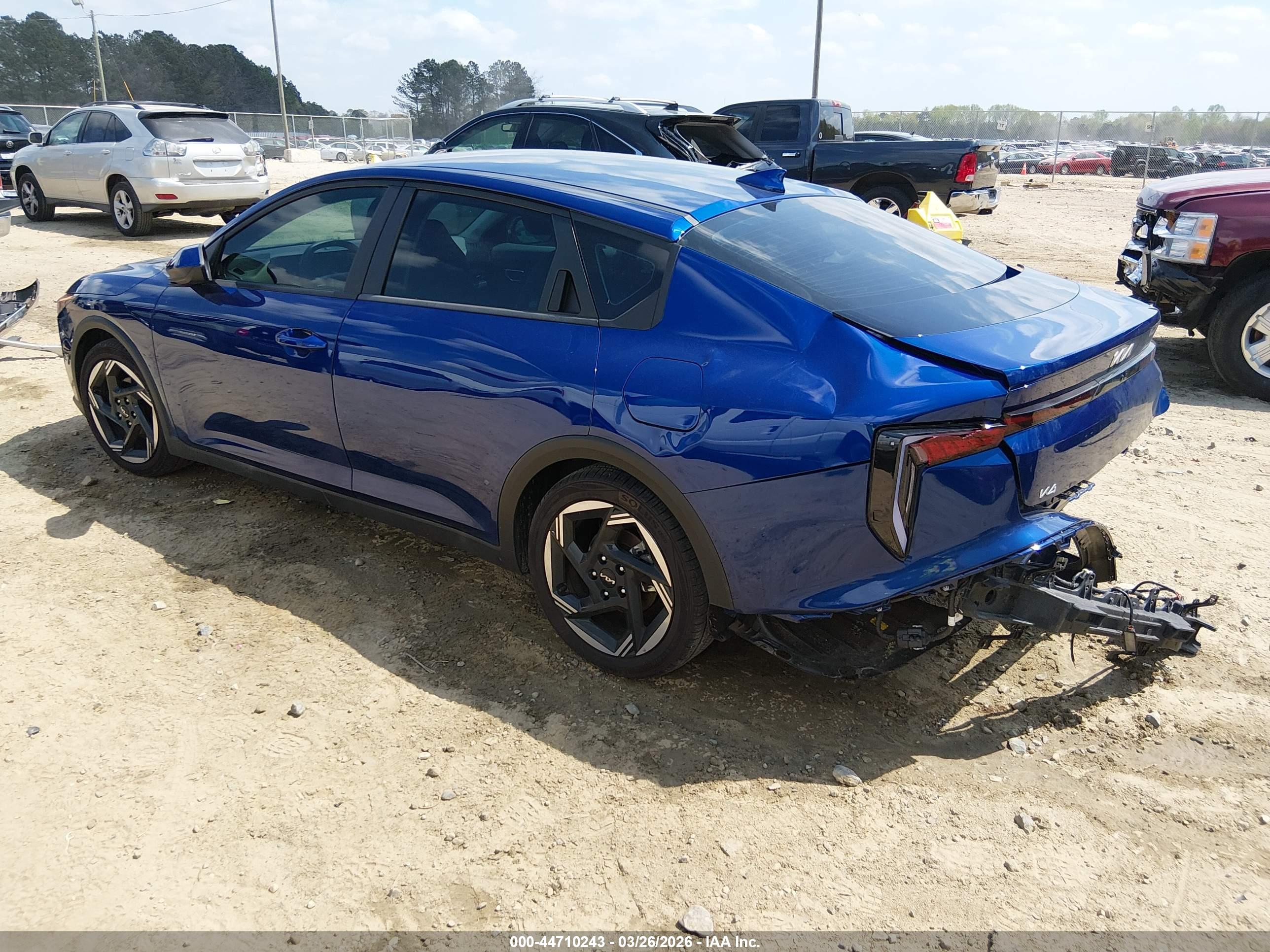 KIA K4 image 3