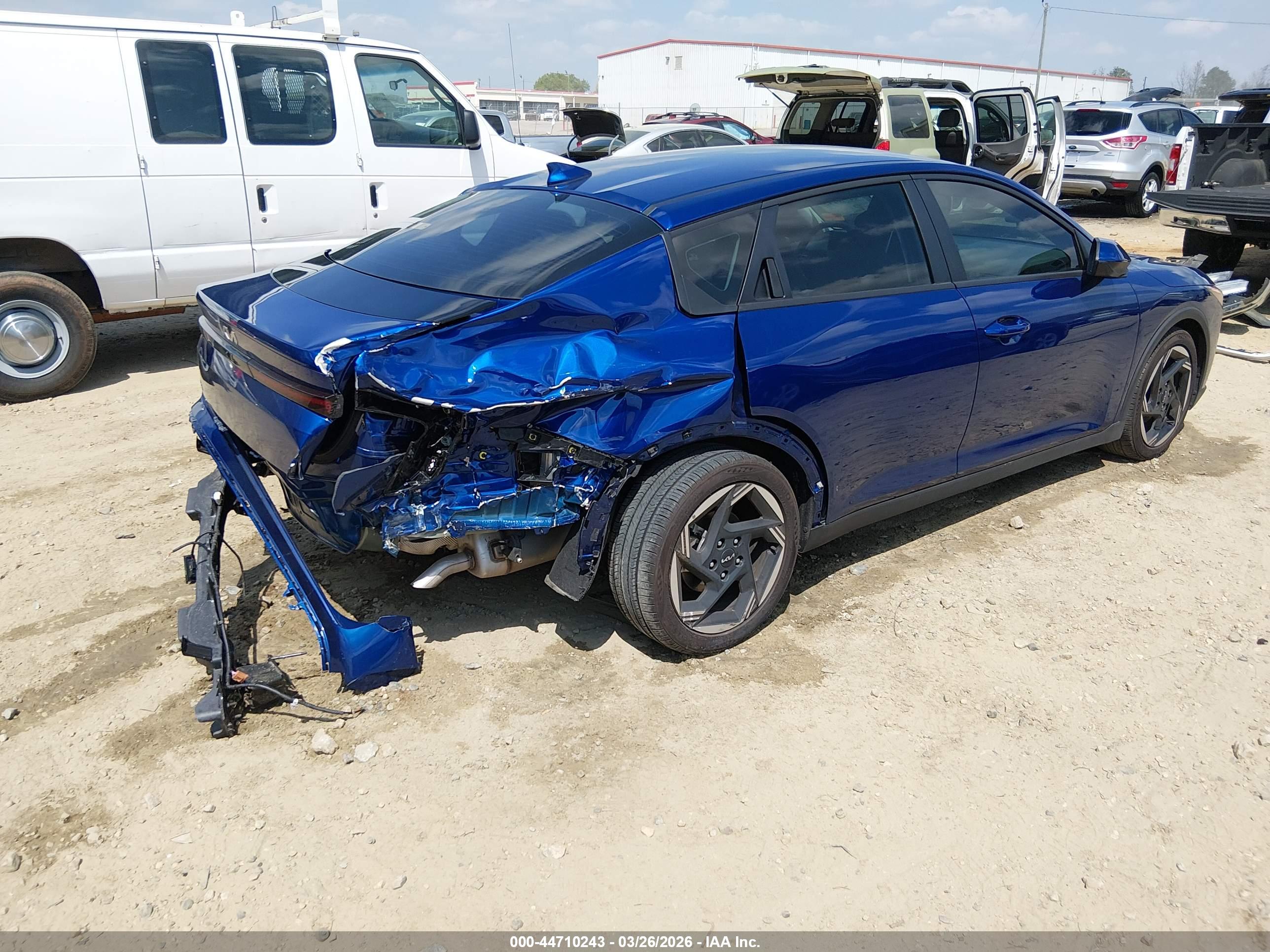 KIA K4 image 4