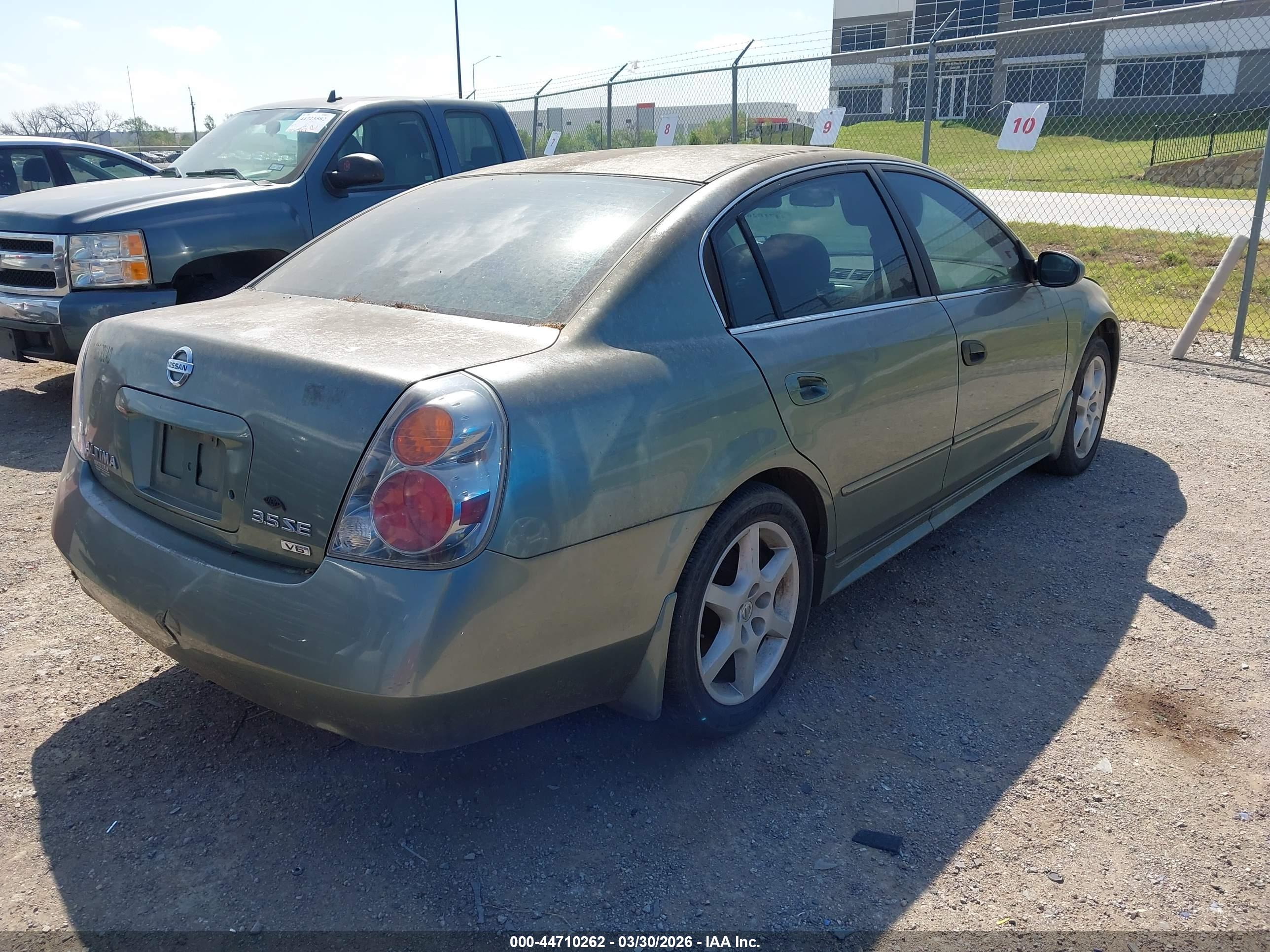 NISSAN ALTIMA image 4