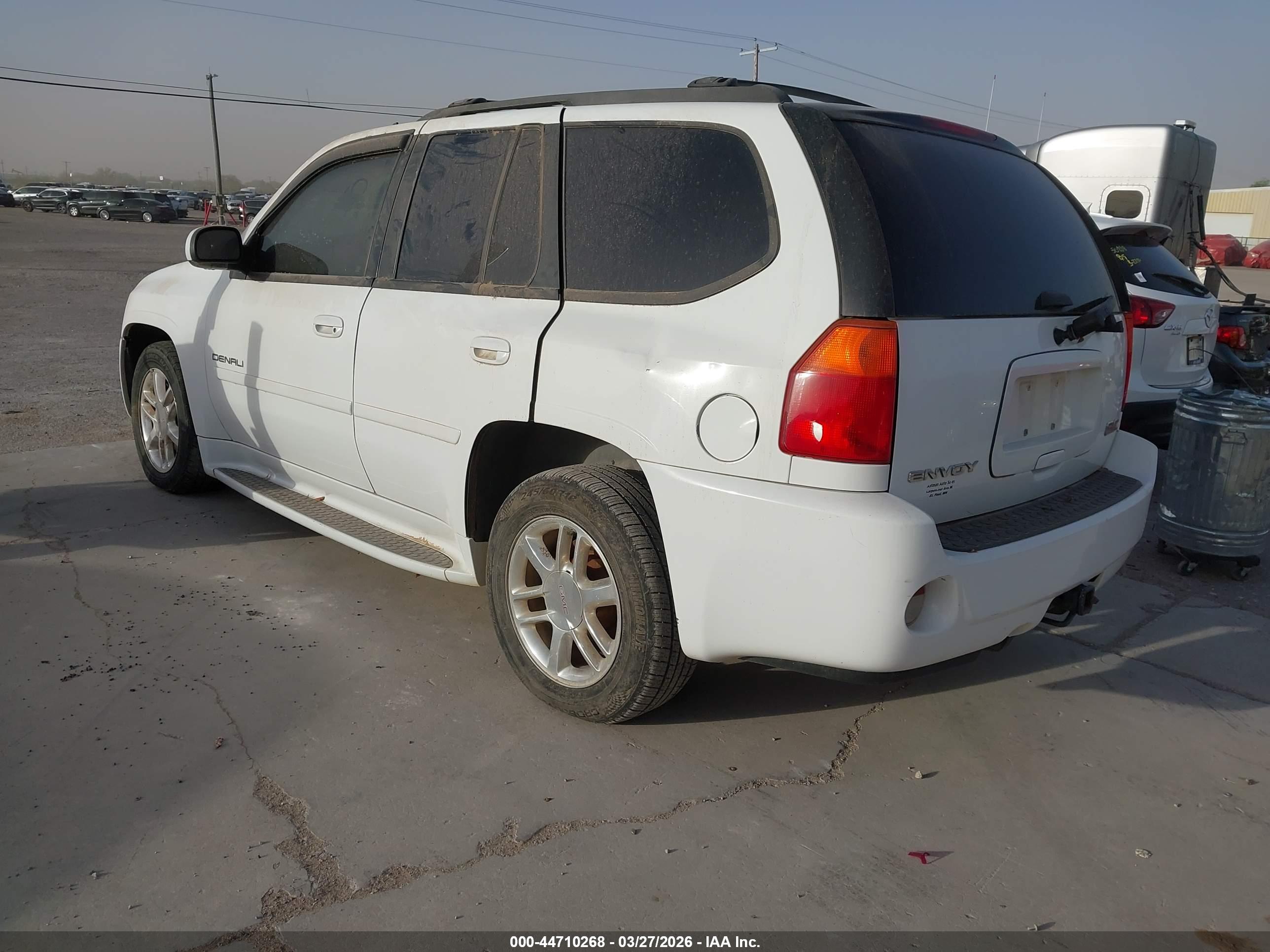GMC ENVOY image 3