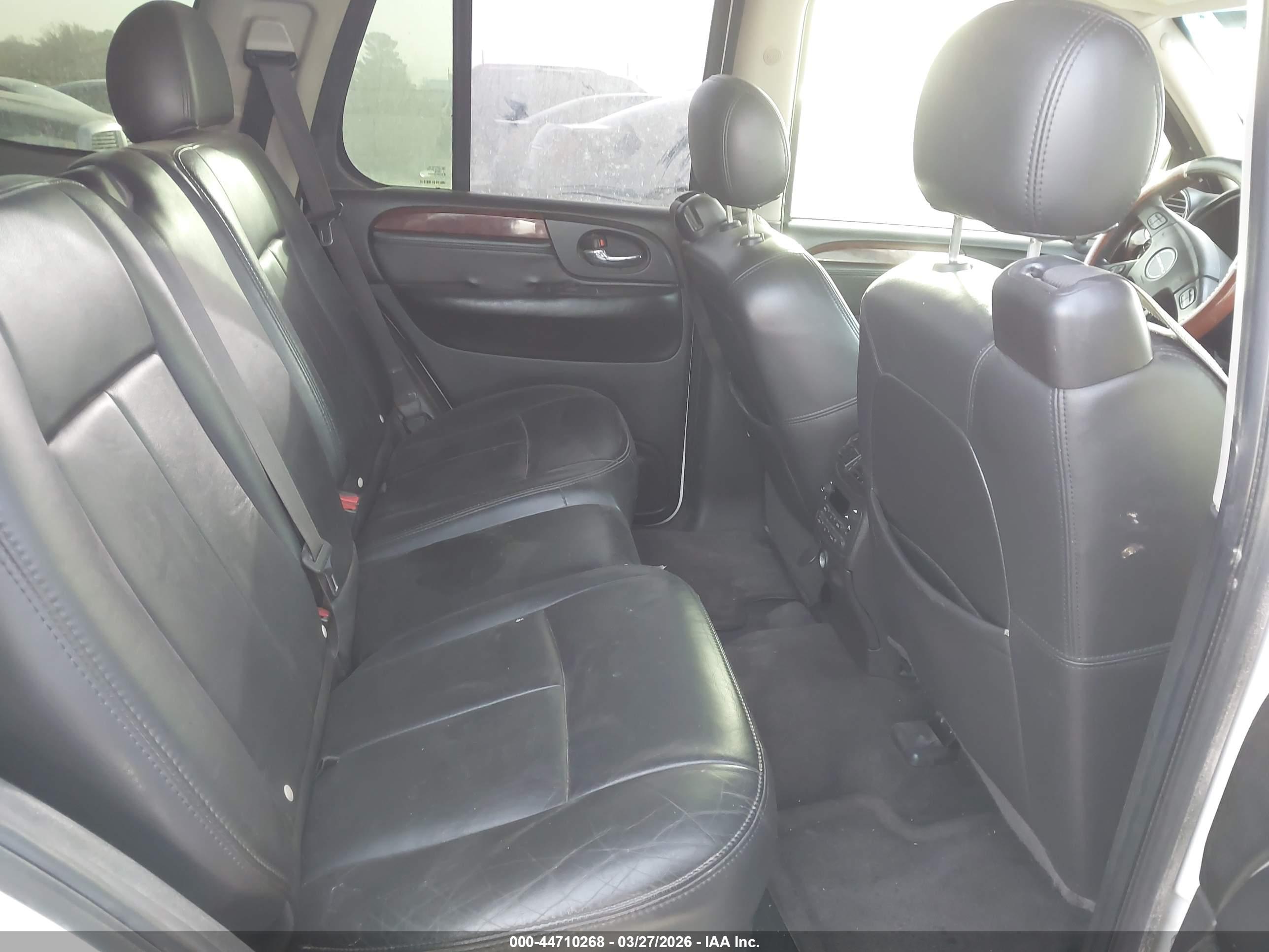 GMC ENVOY image 8