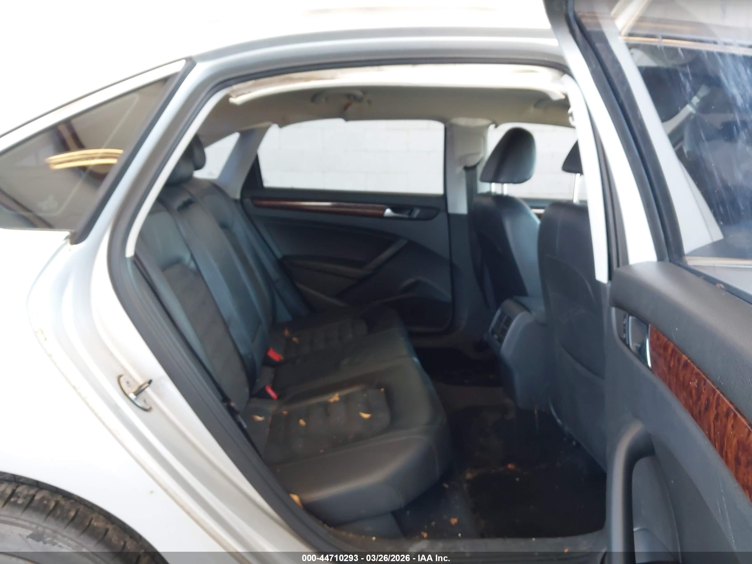 VOLKSWAGEN PASSAT image 8
