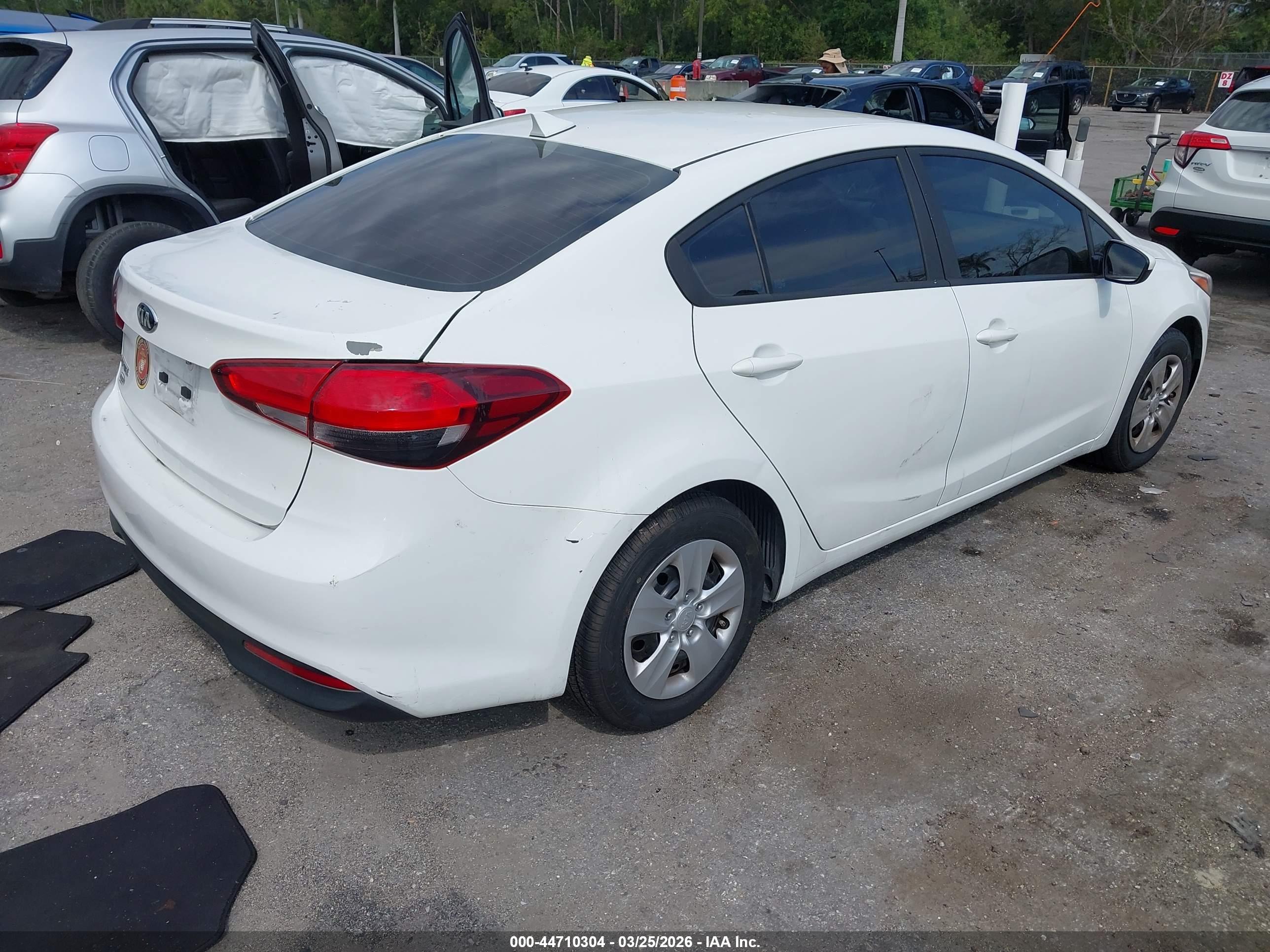 KIA FORTE image 4