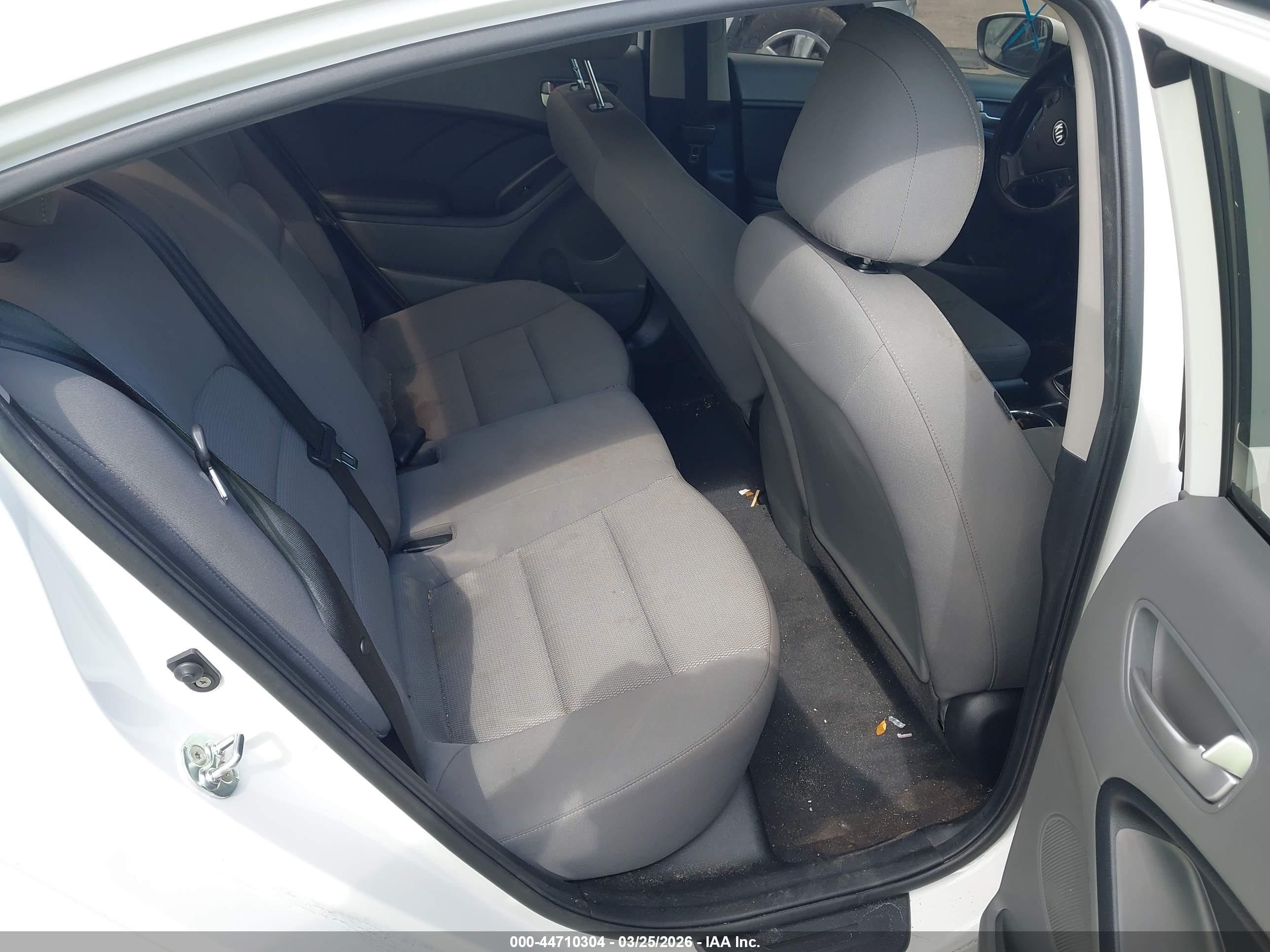 KIA FORTE image 8