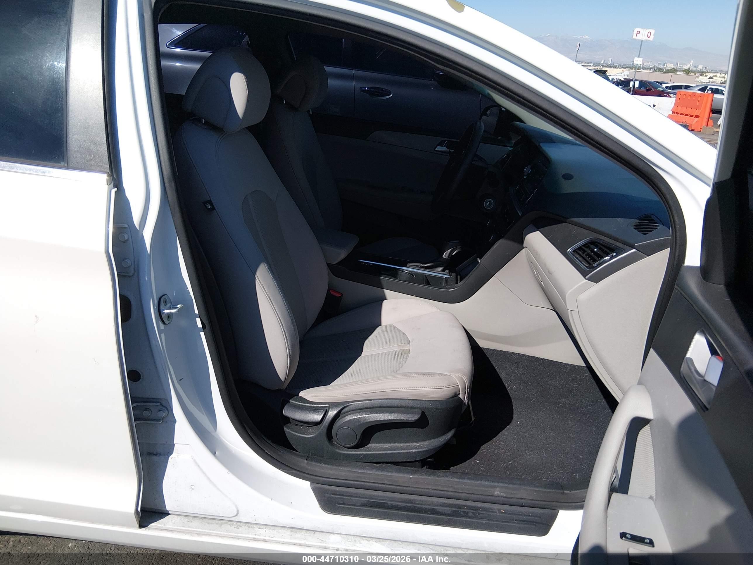 HYUNDAI SONATA image 5
