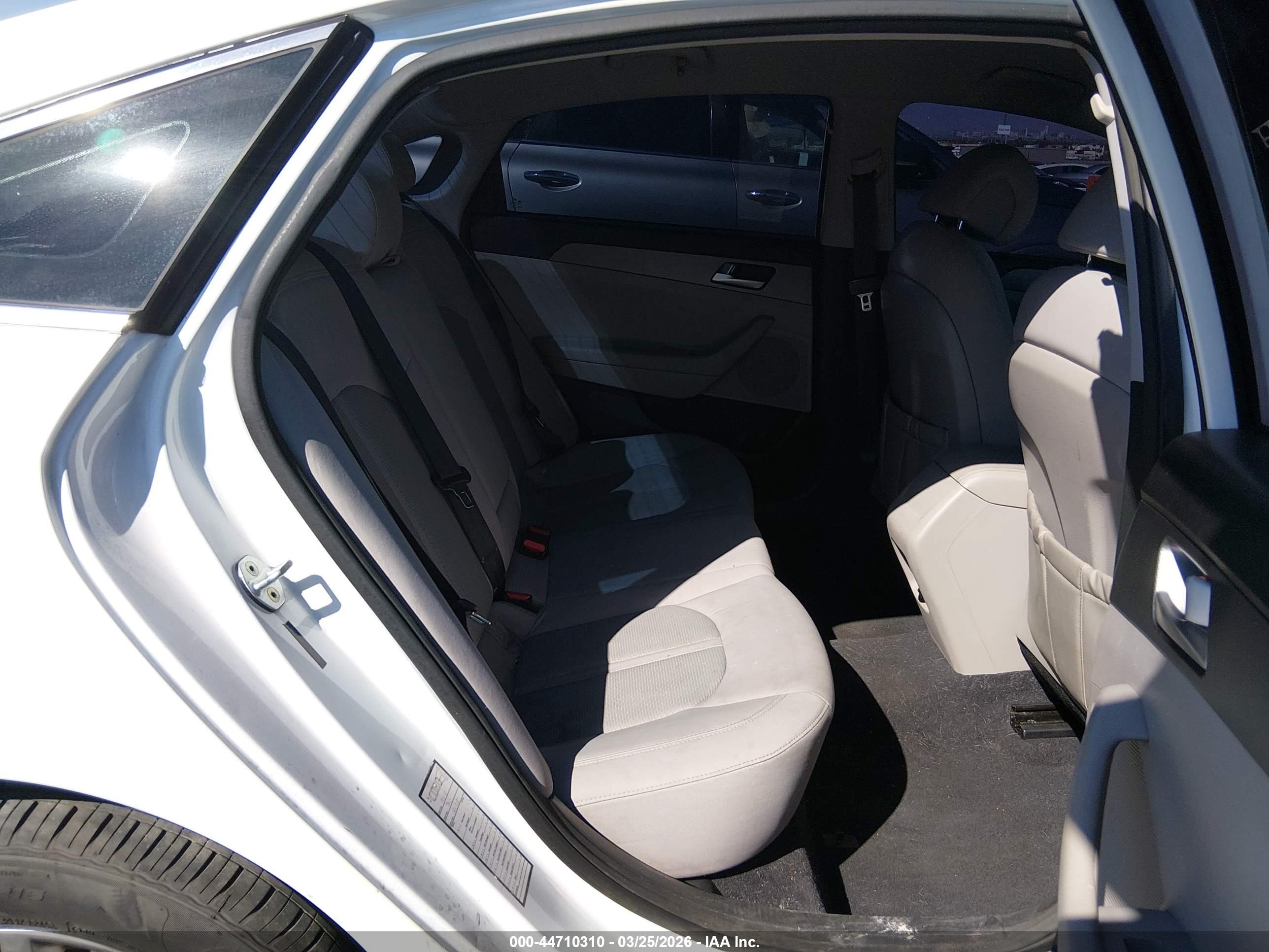 HYUNDAI SONATA image 8
