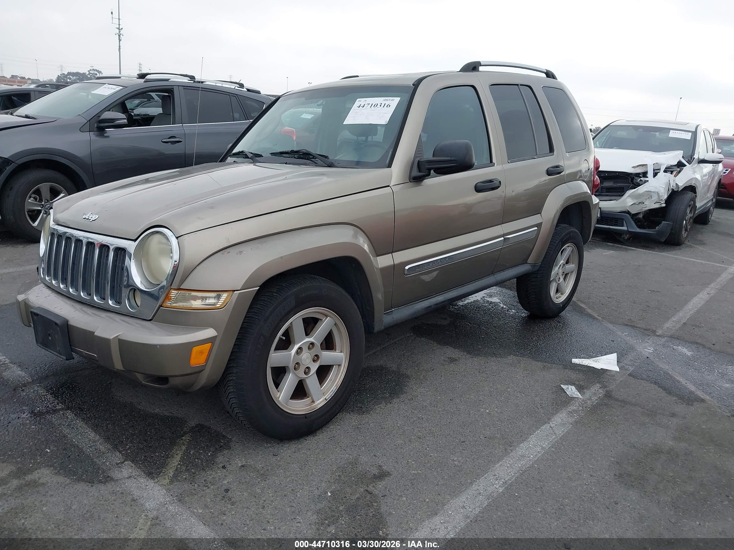 JEEP LIBERTY image 2