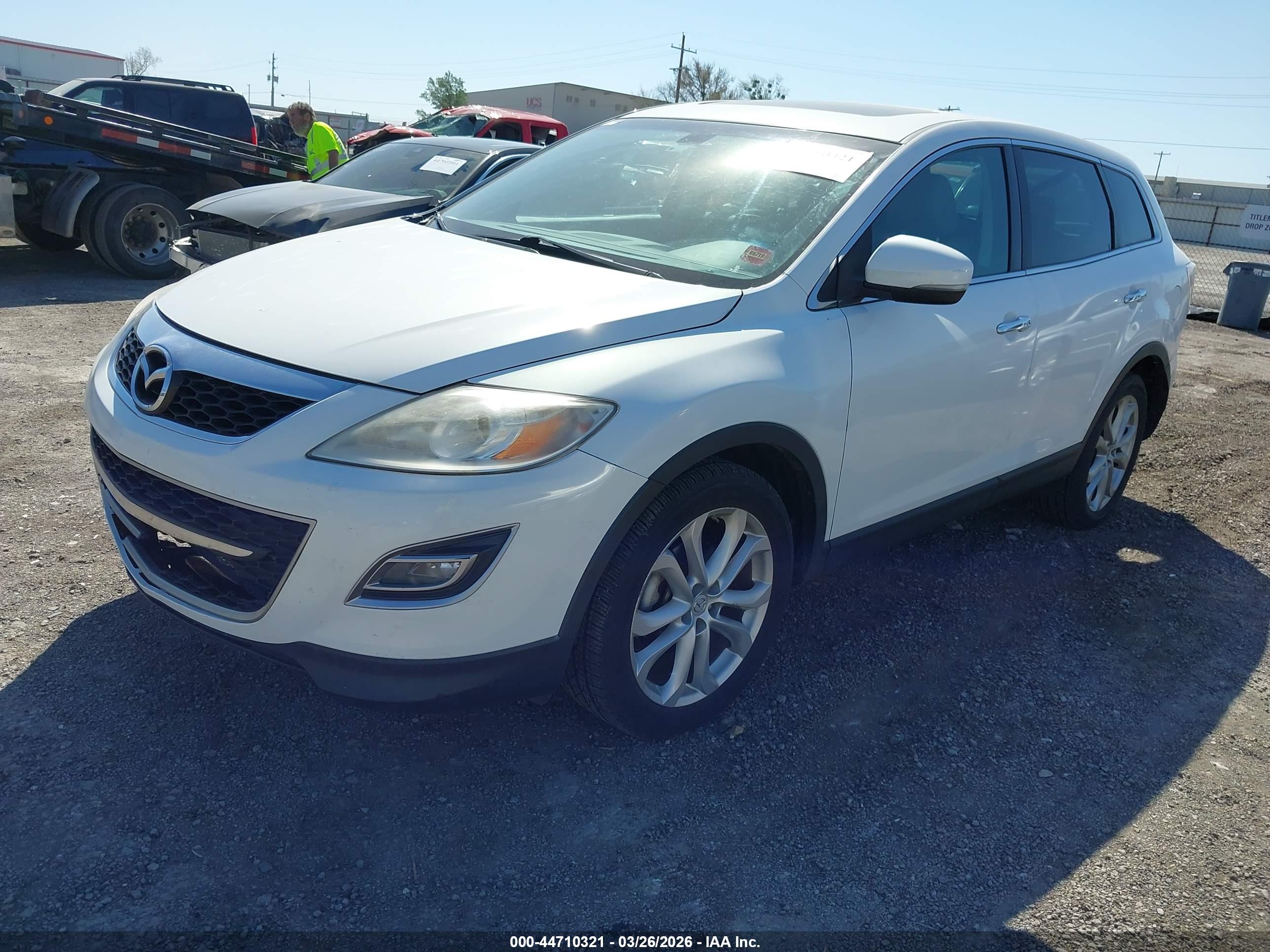 MAZDA CX-9 image 2