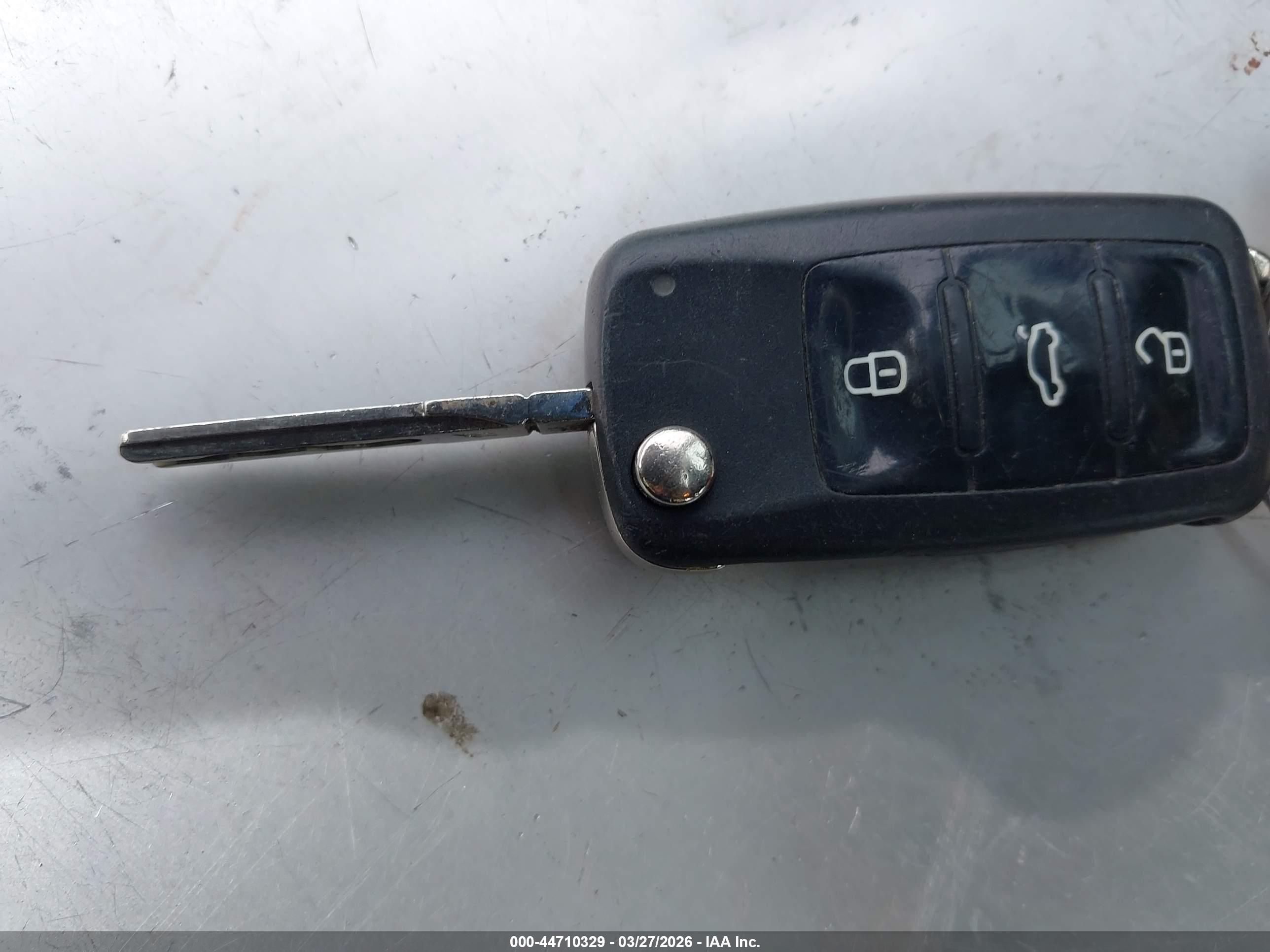 VOLKSWAGEN JETTA image 11