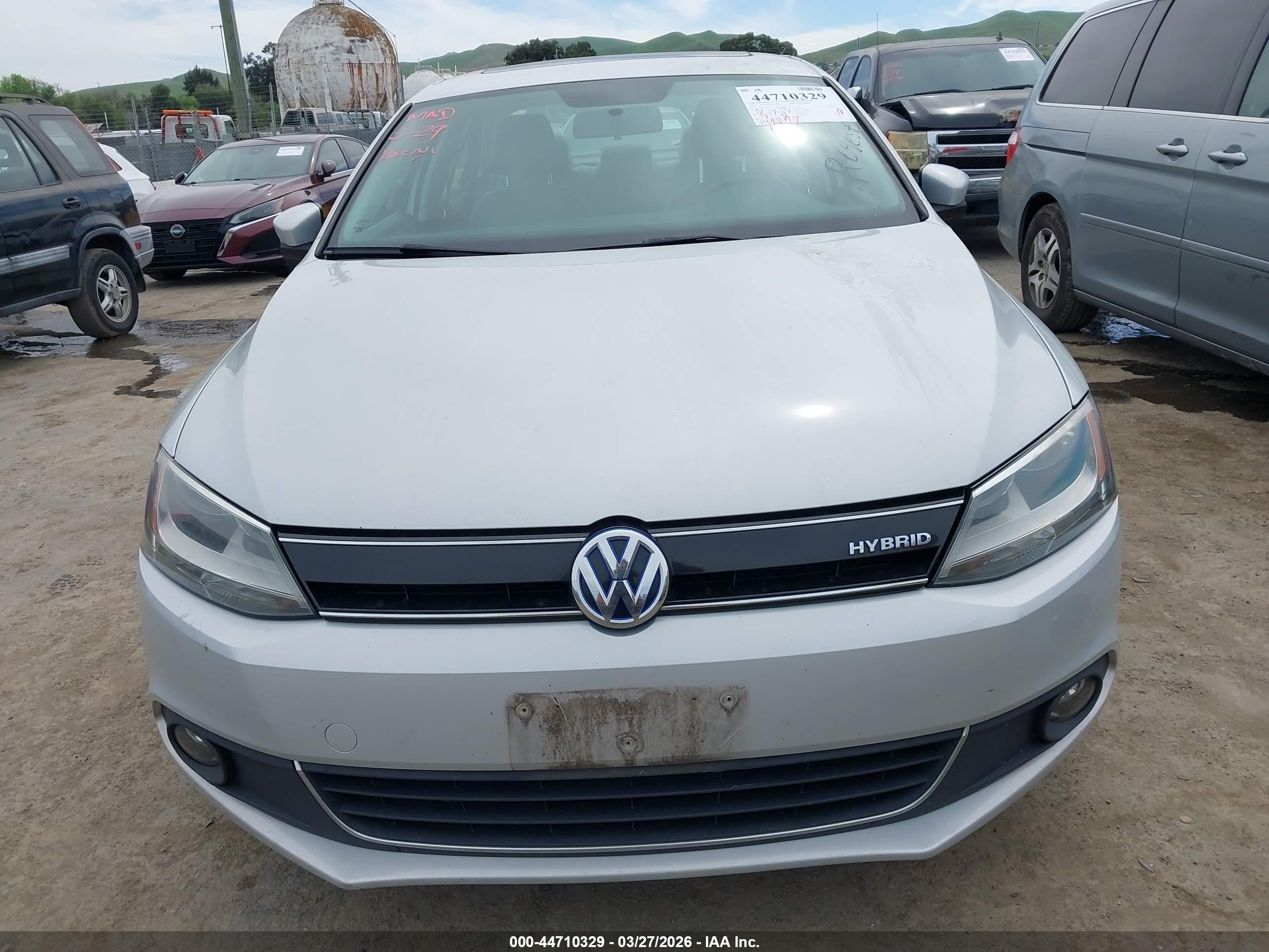 VOLKSWAGEN JETTA image 6