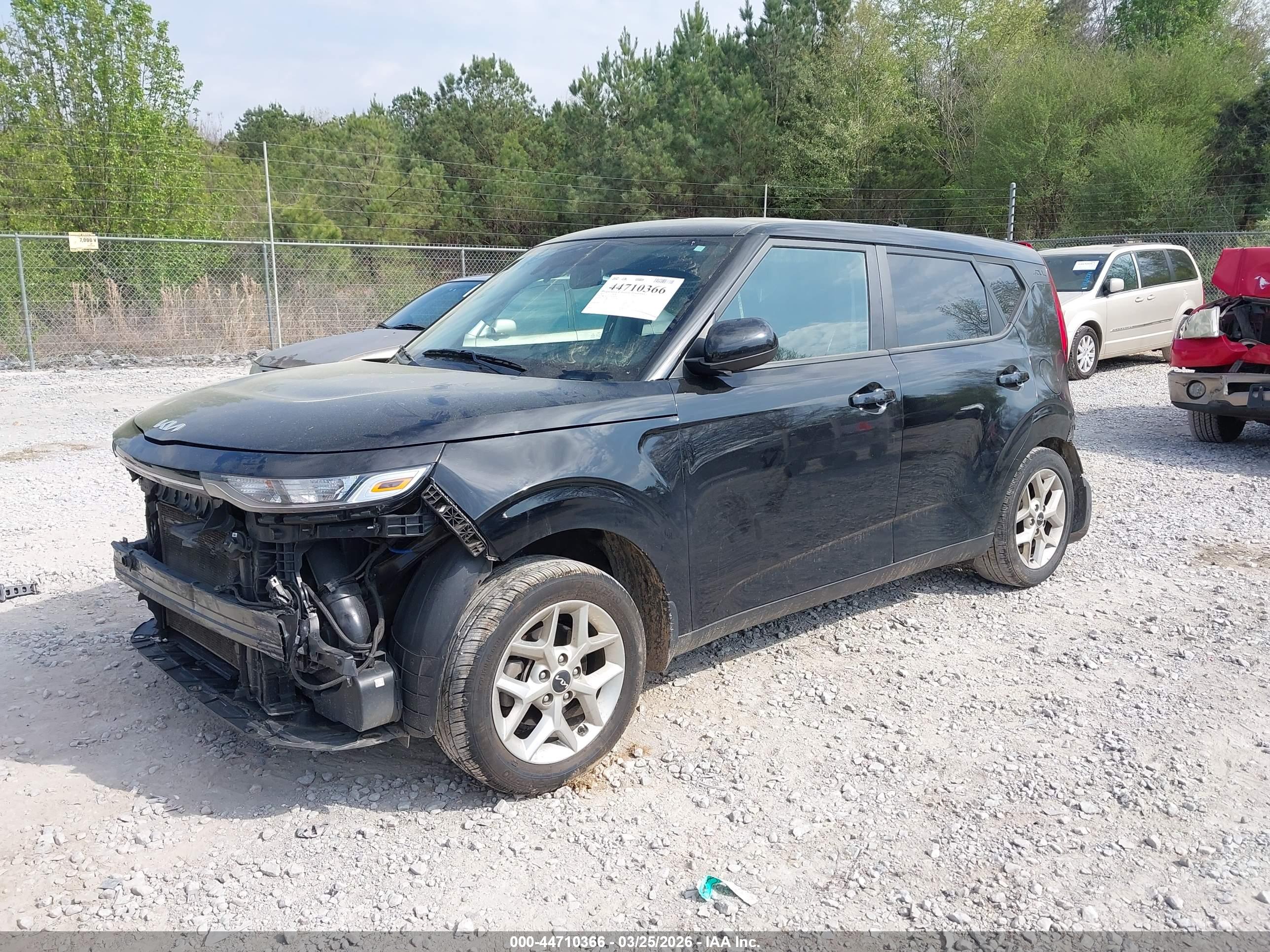 KIA SOUL image 2