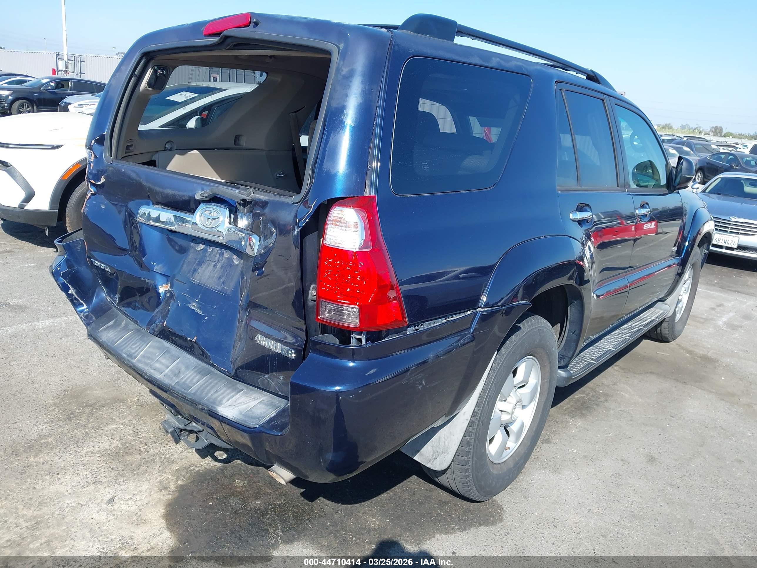 TOYOTA 4RUNNER image 4