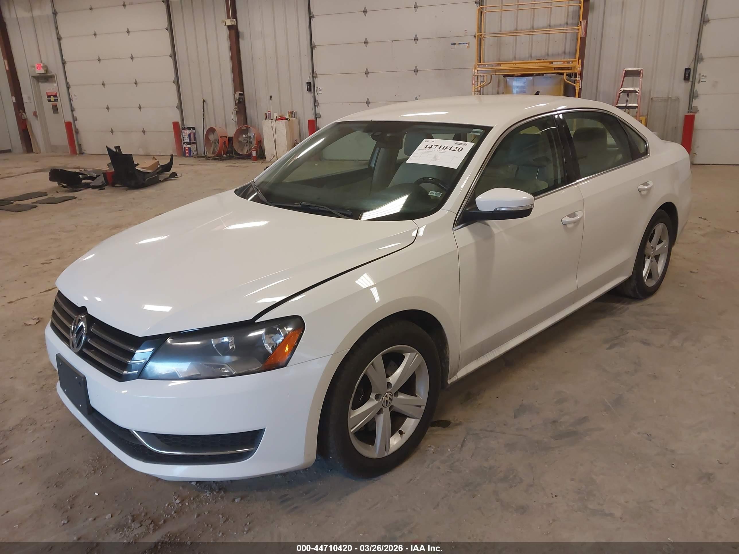 VOLKSWAGEN PASSAT image 2
