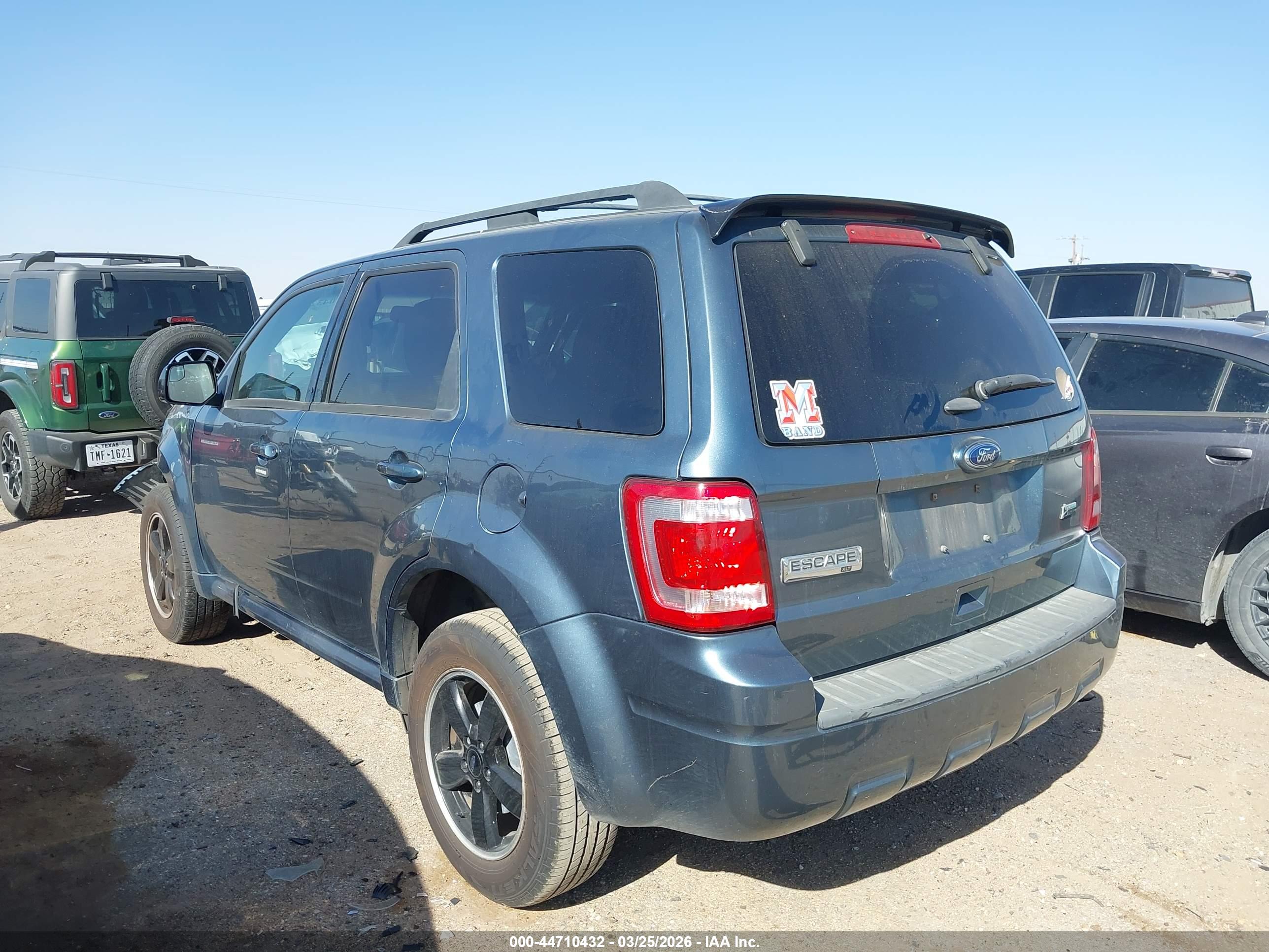 FORD ESCAPE image 3