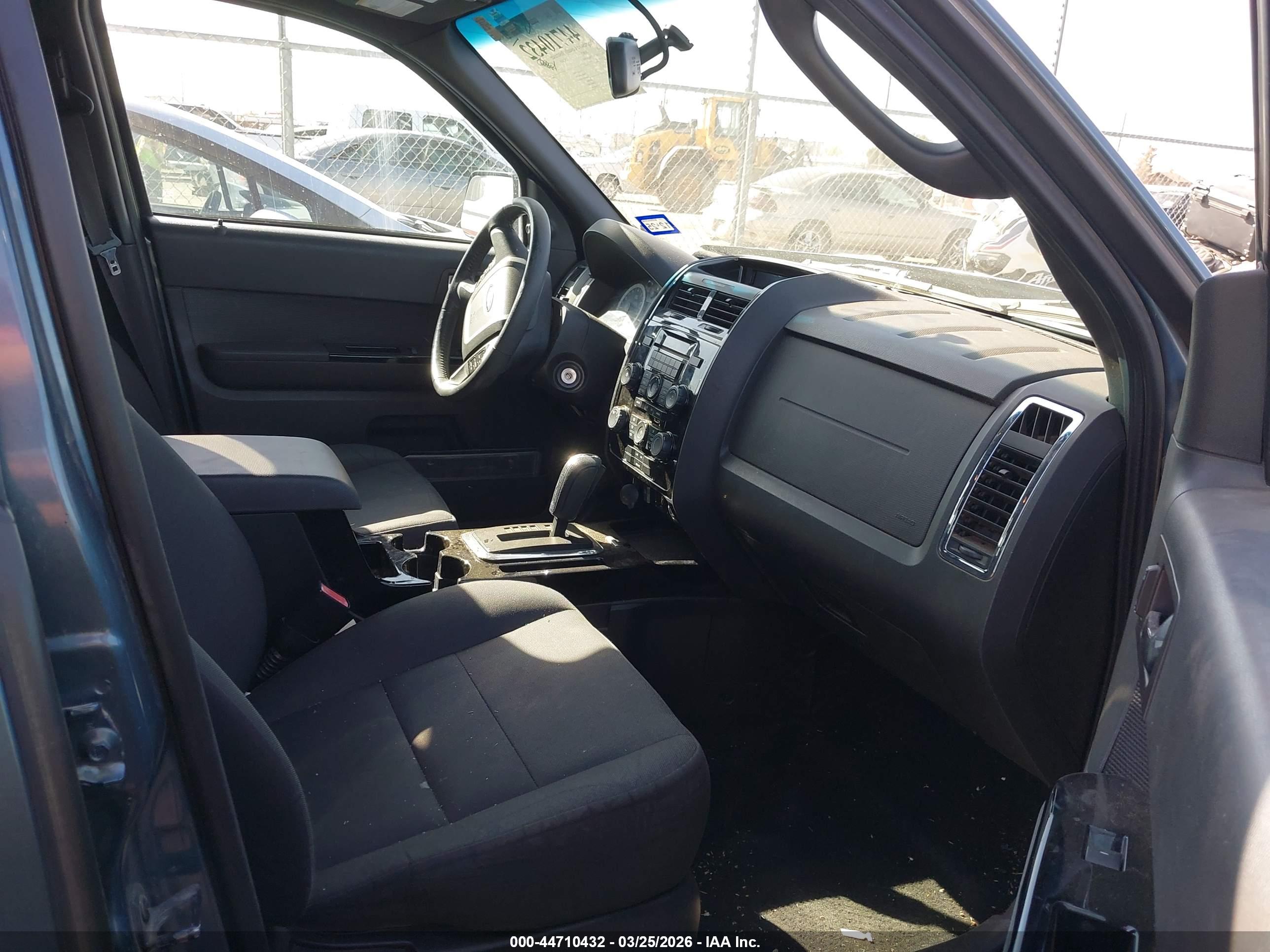 FORD ESCAPE image 5