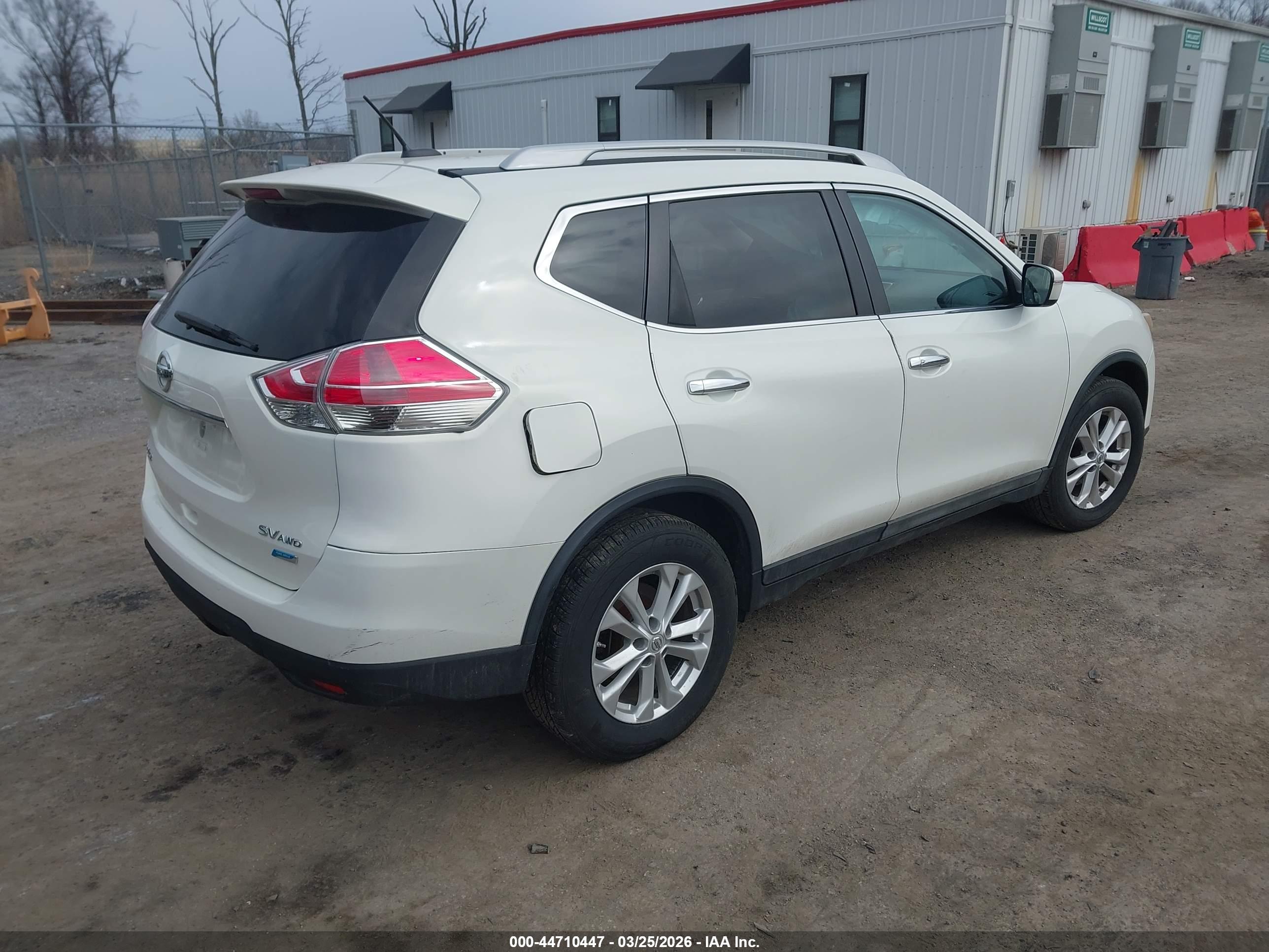 NISSAN ROGUE image 4