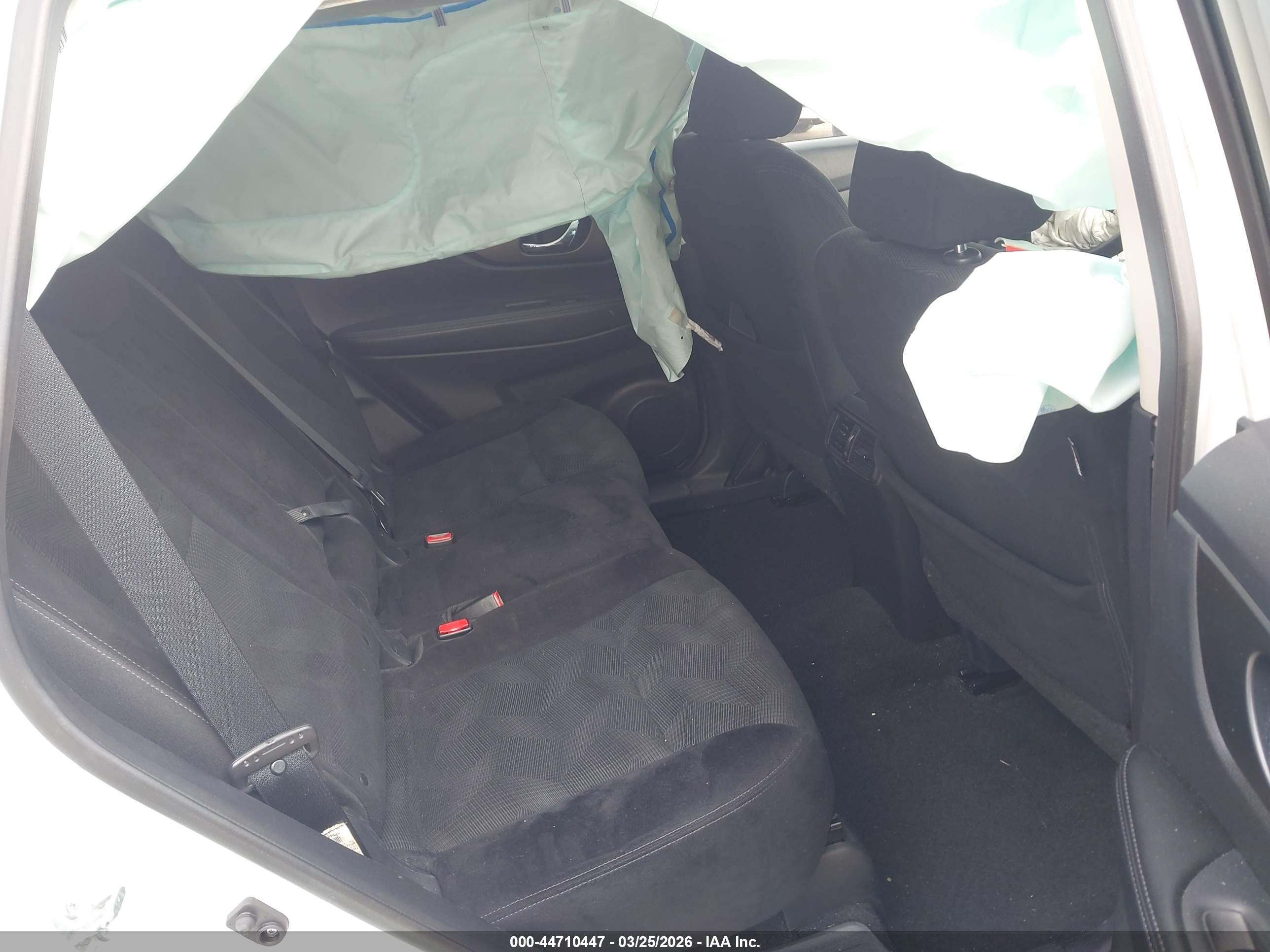 NISSAN ROGUE image 8