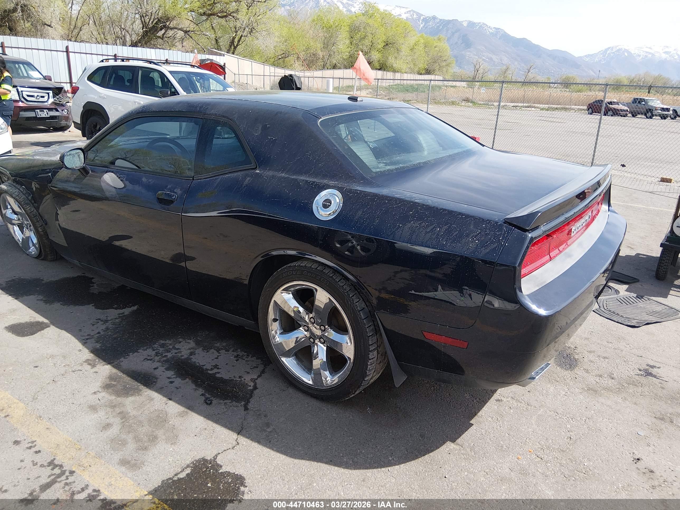 DODGE CHALLENGER image 3
