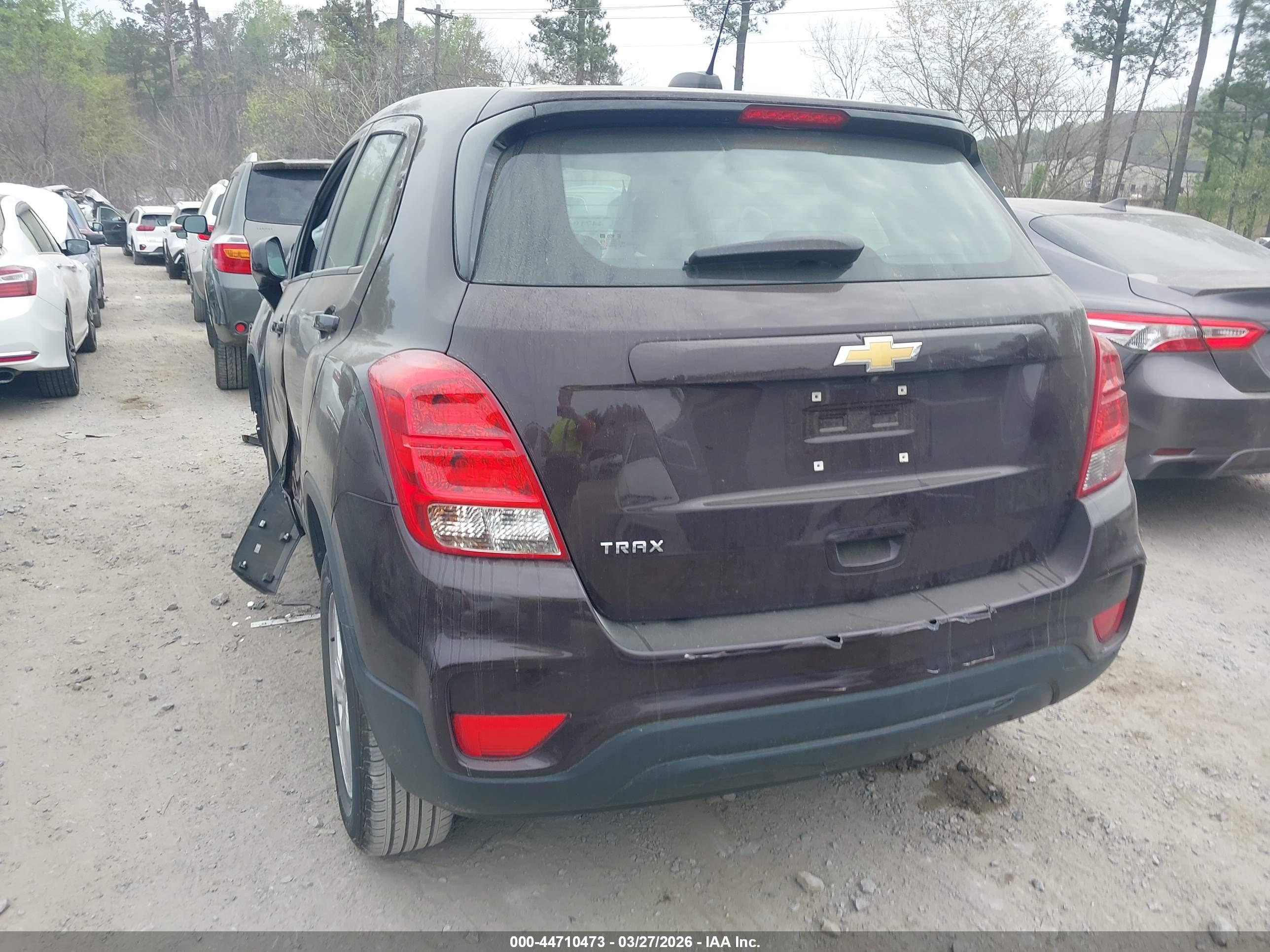 CHEVROLET TRAX image 3
