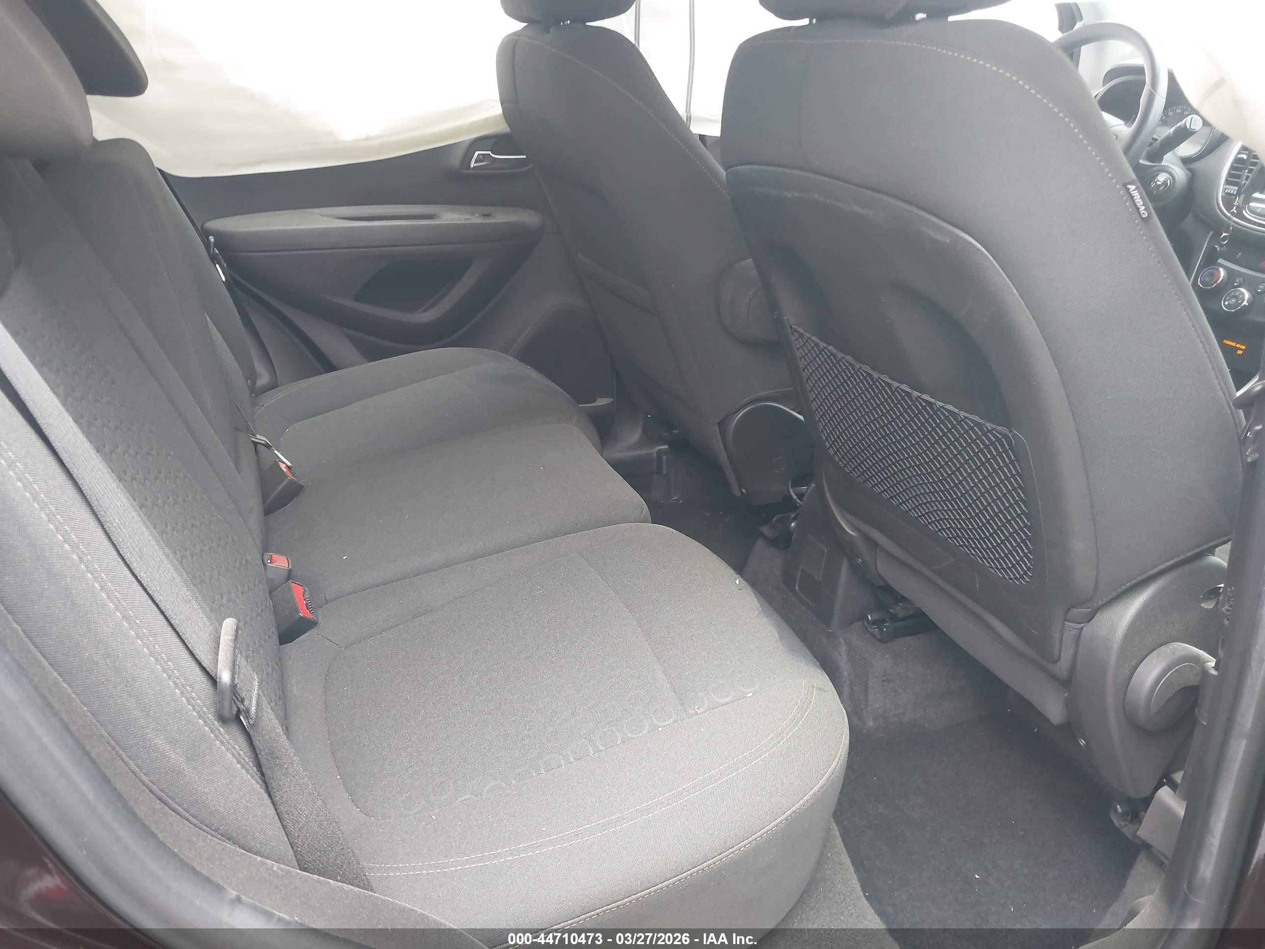 CHEVROLET TRAX image 8