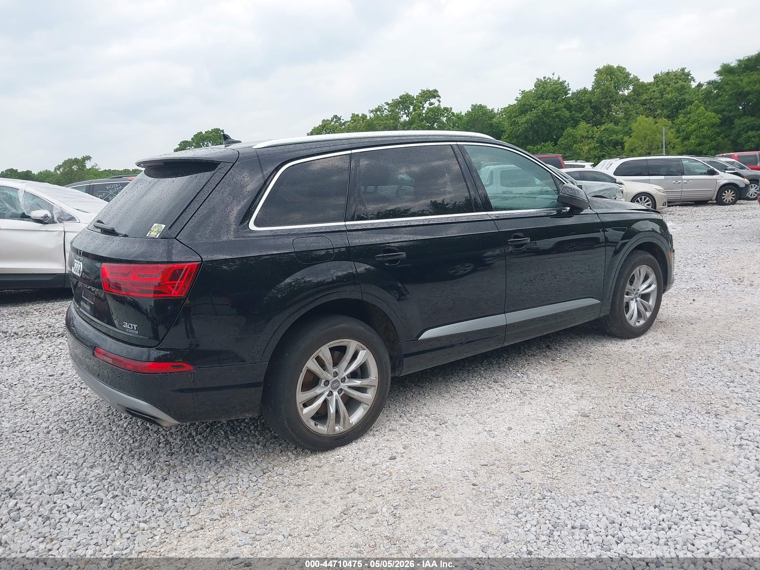 AUDI Q7 image 4