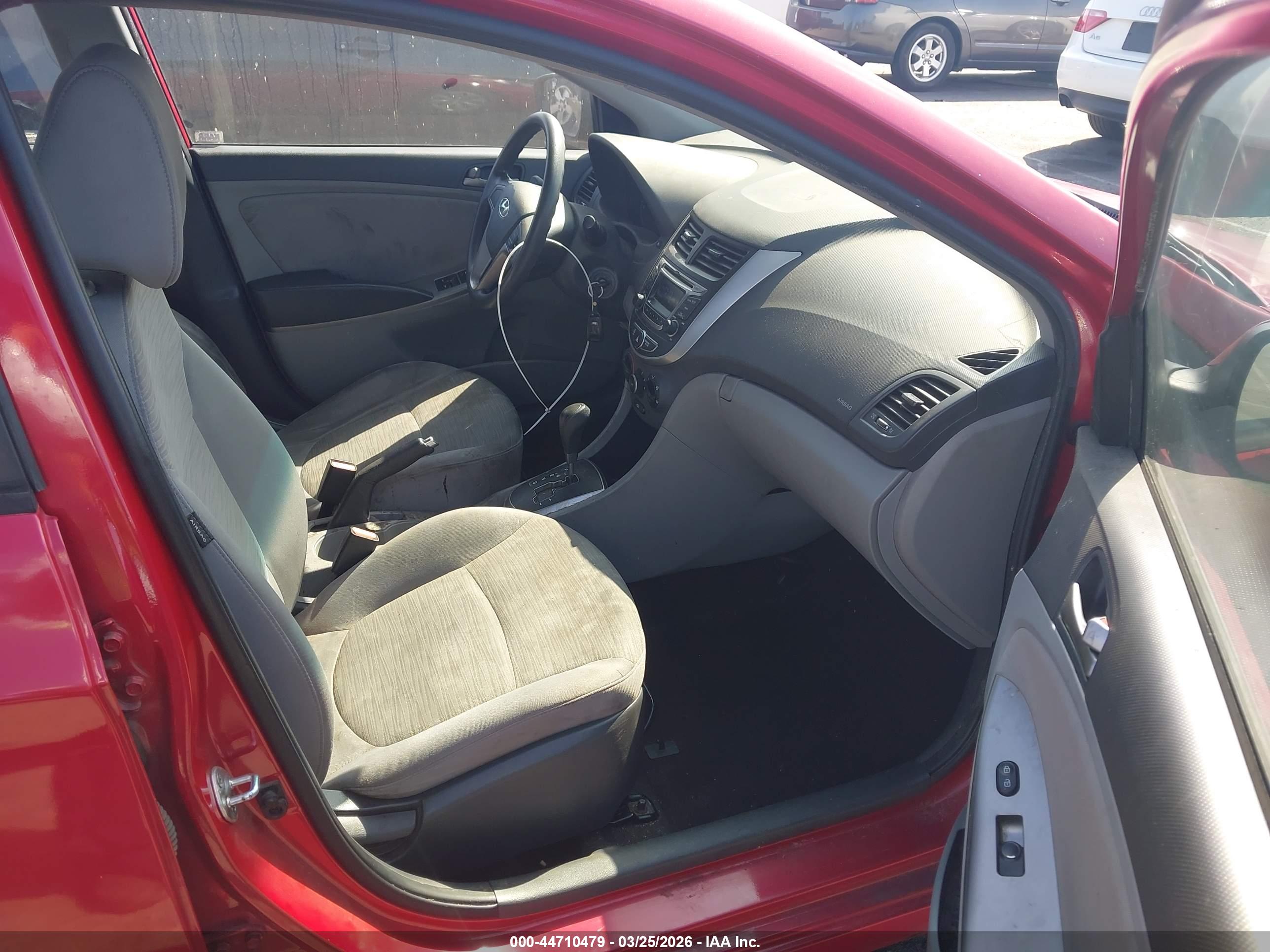 HYUNDAI ACCENT image 5
