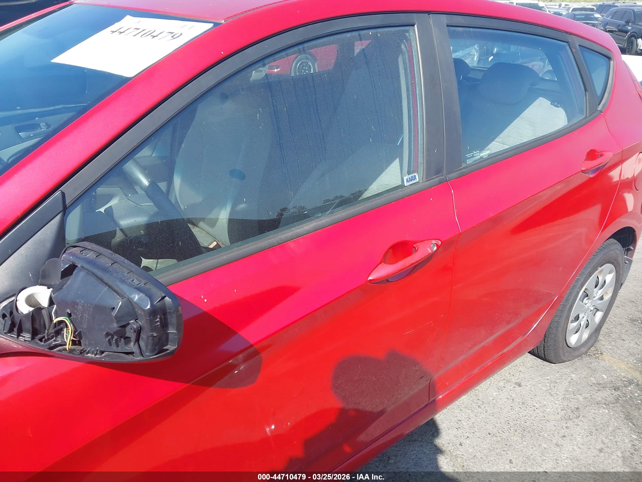 HYUNDAI ACCENT image 6