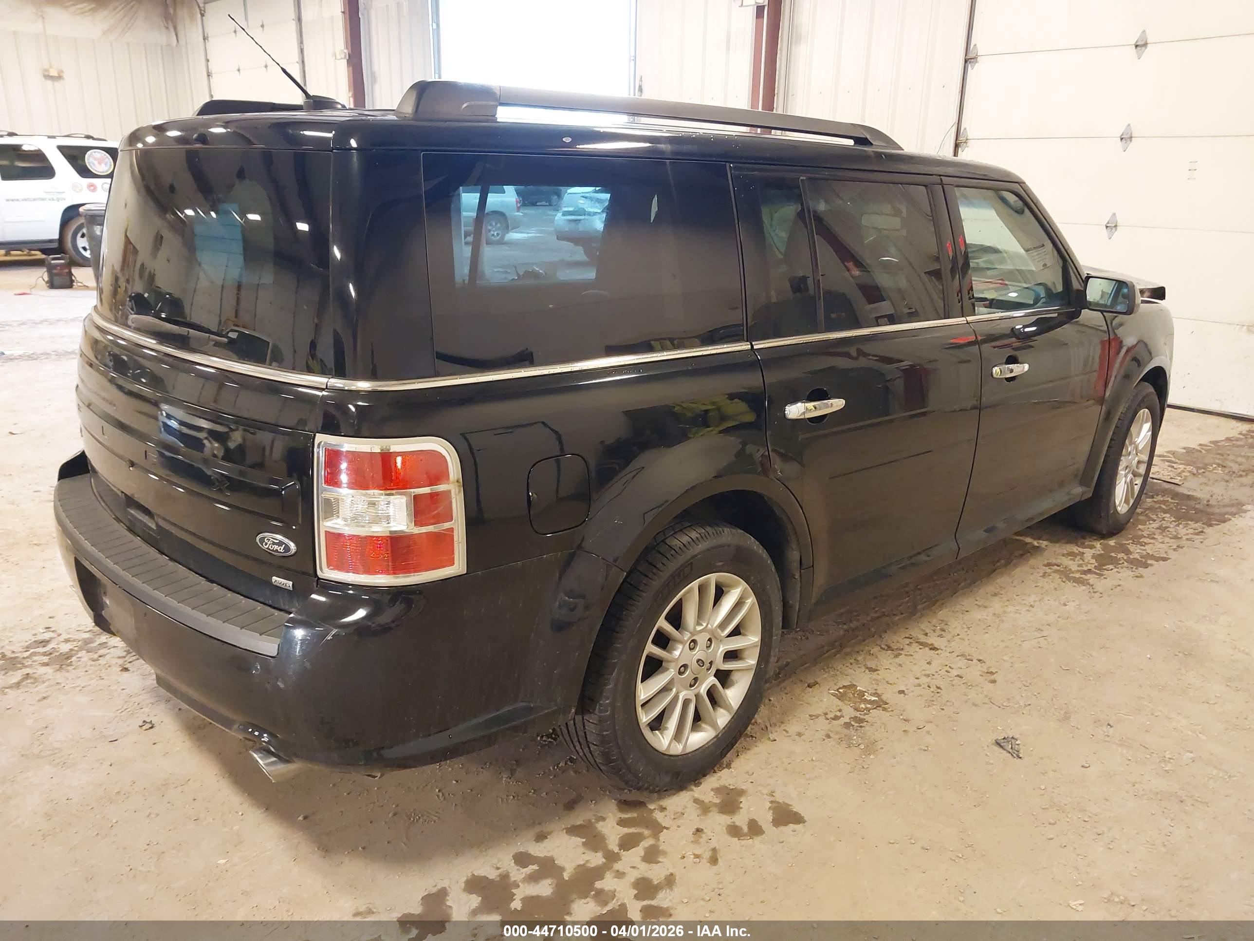 FORD FLEX image 4