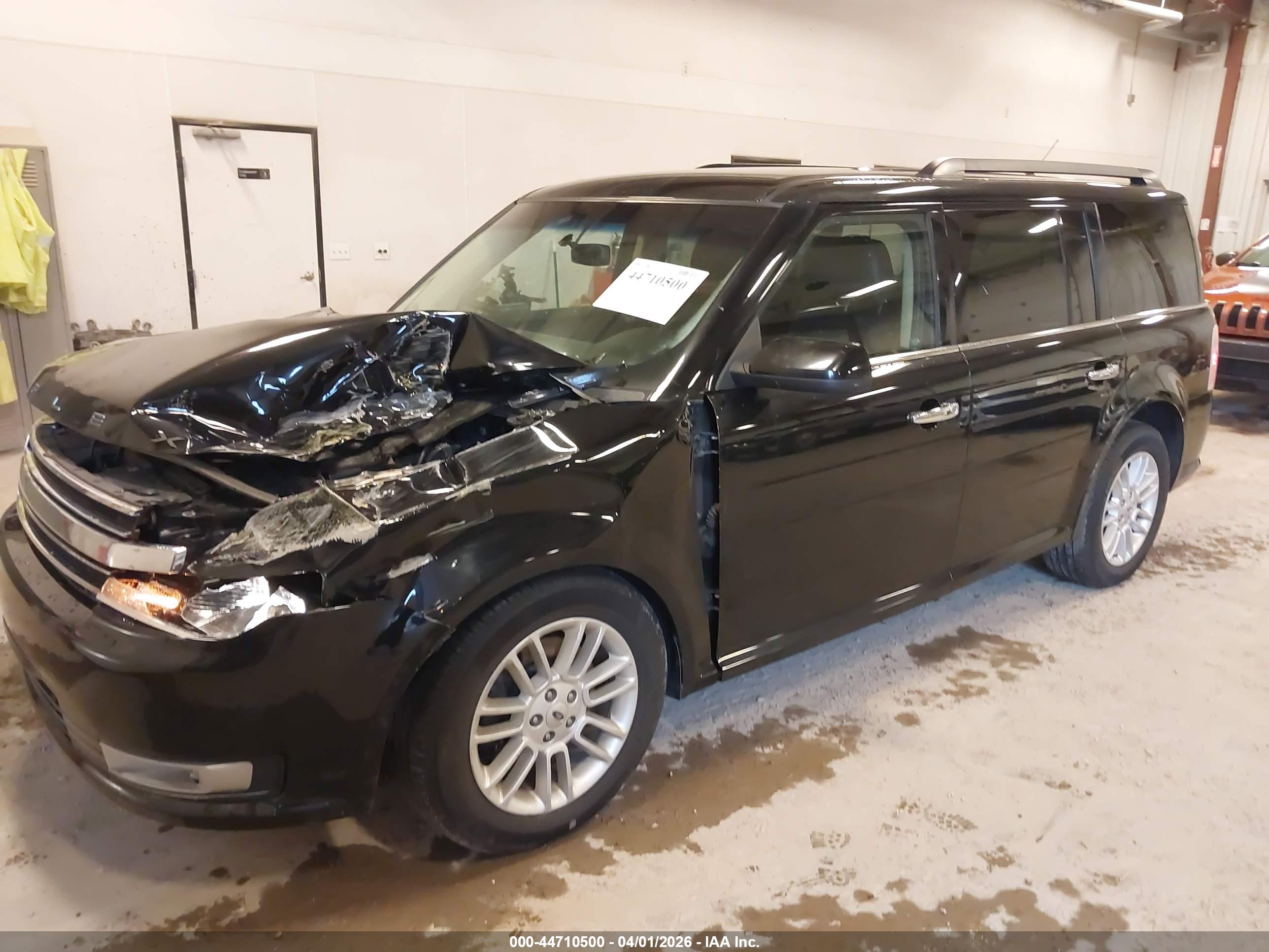 FORD FLEX image 6