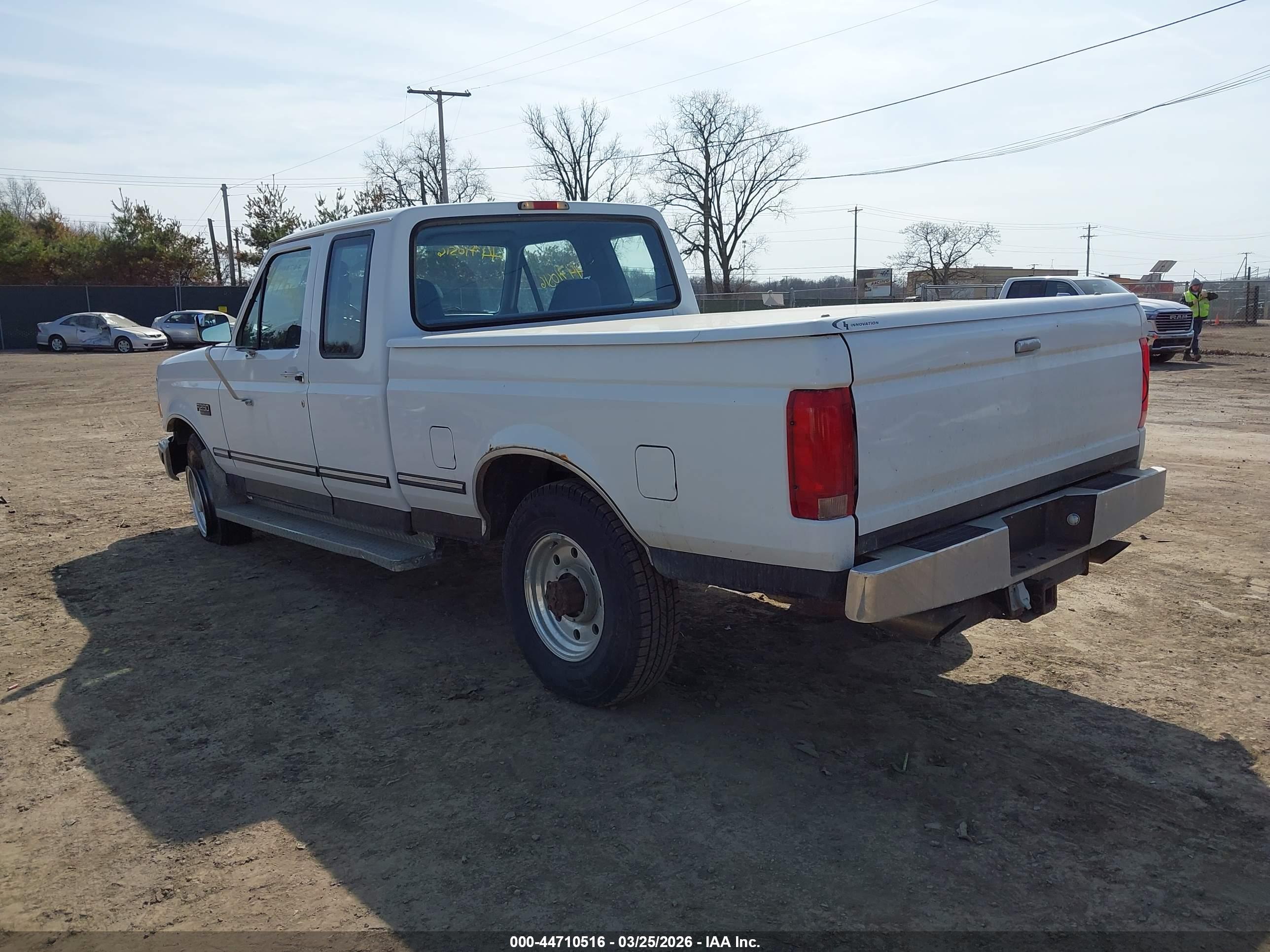 FORD F250 image 3
