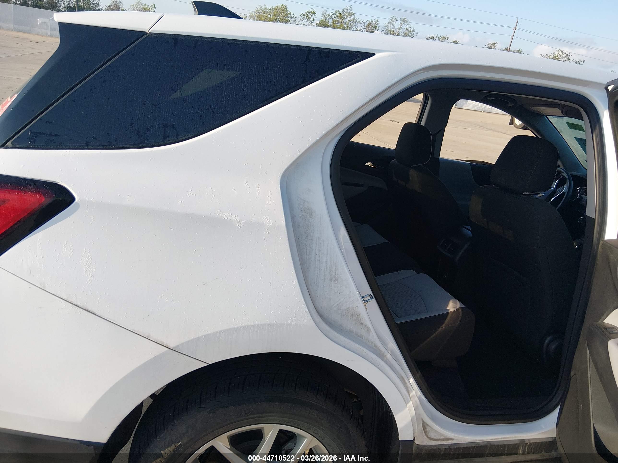 CHEVROLET EQUINOX image 8
