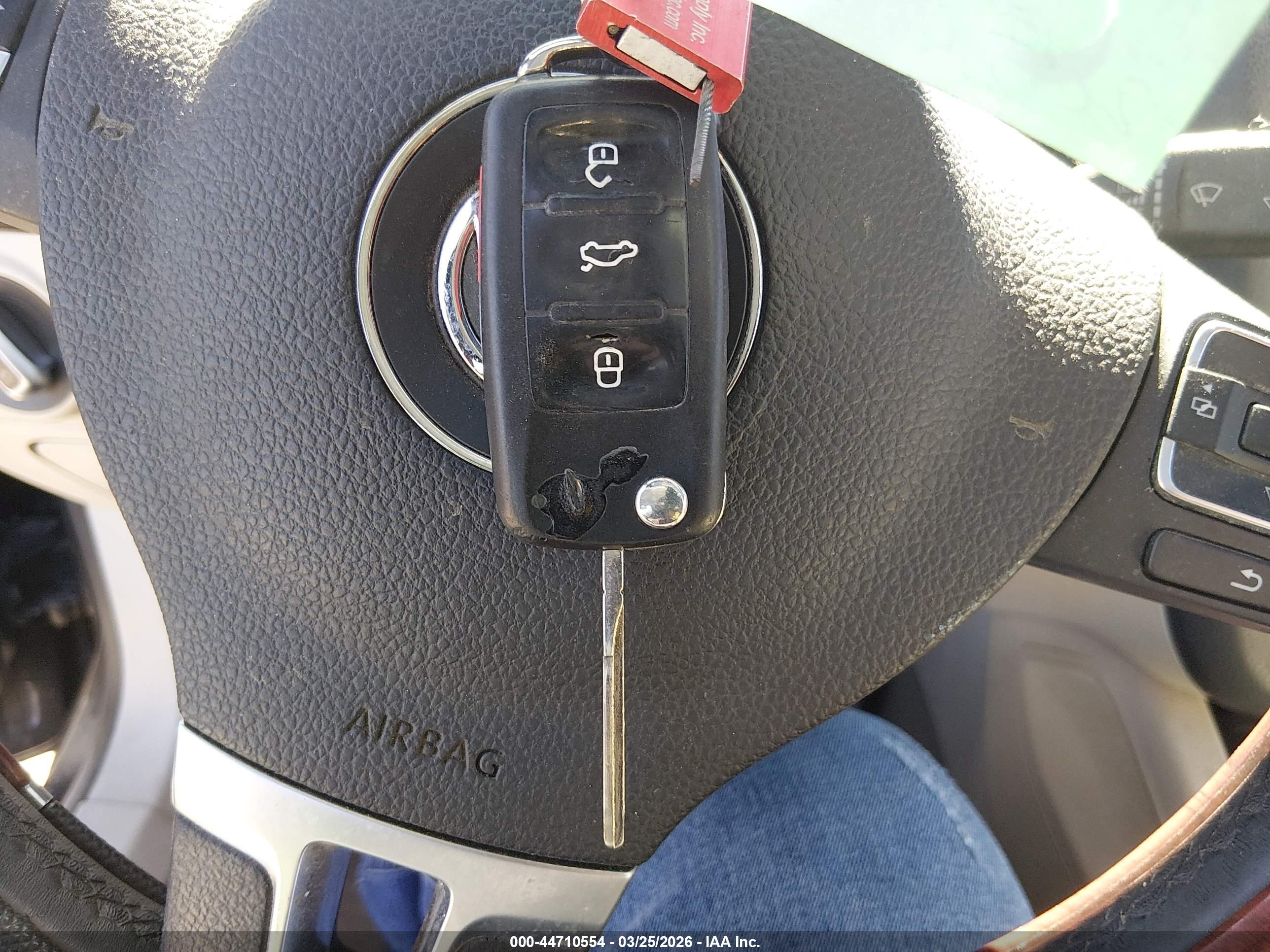 VOLKSWAGEN EOS image 11