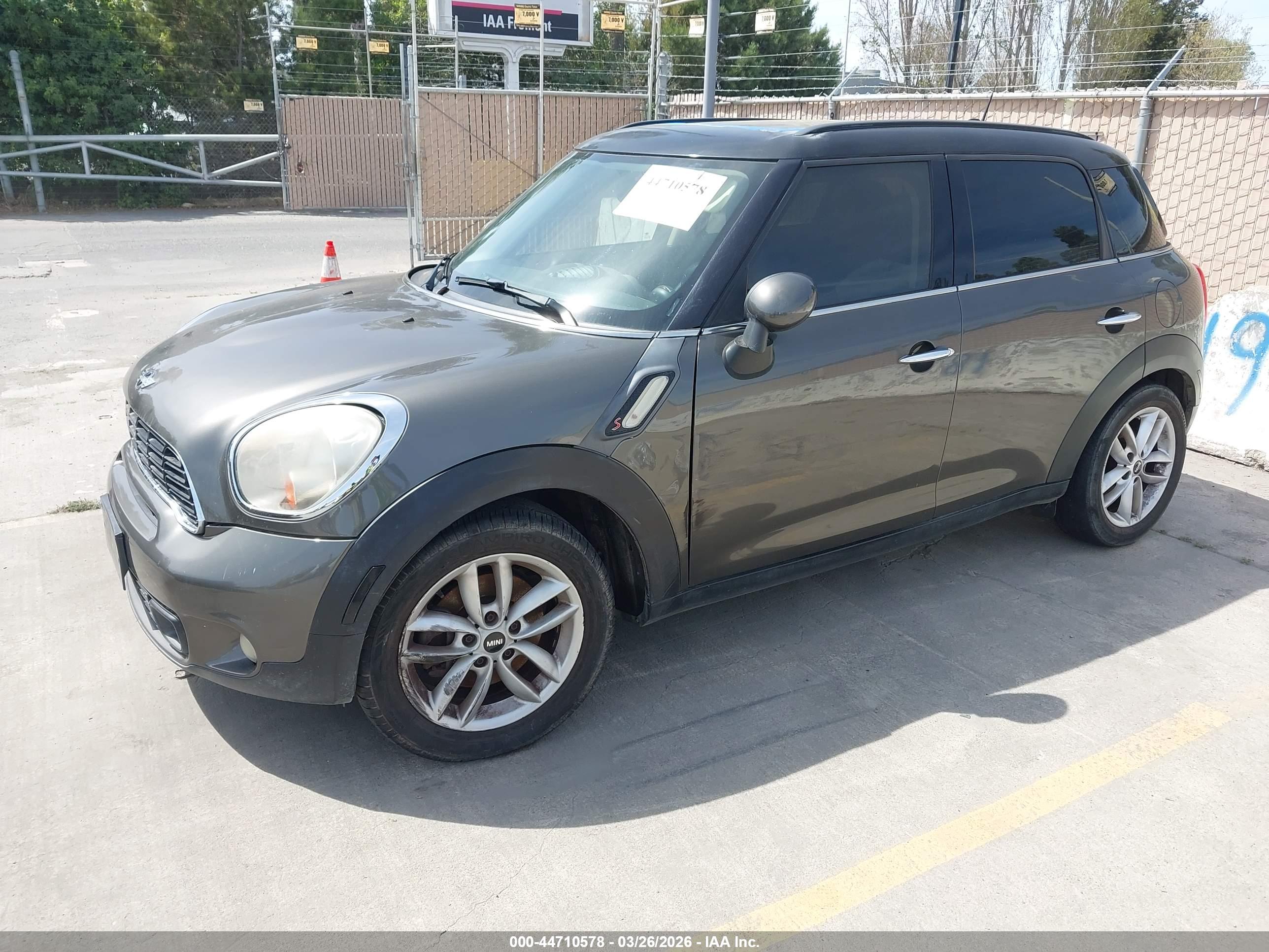 MINI COOPER image 2