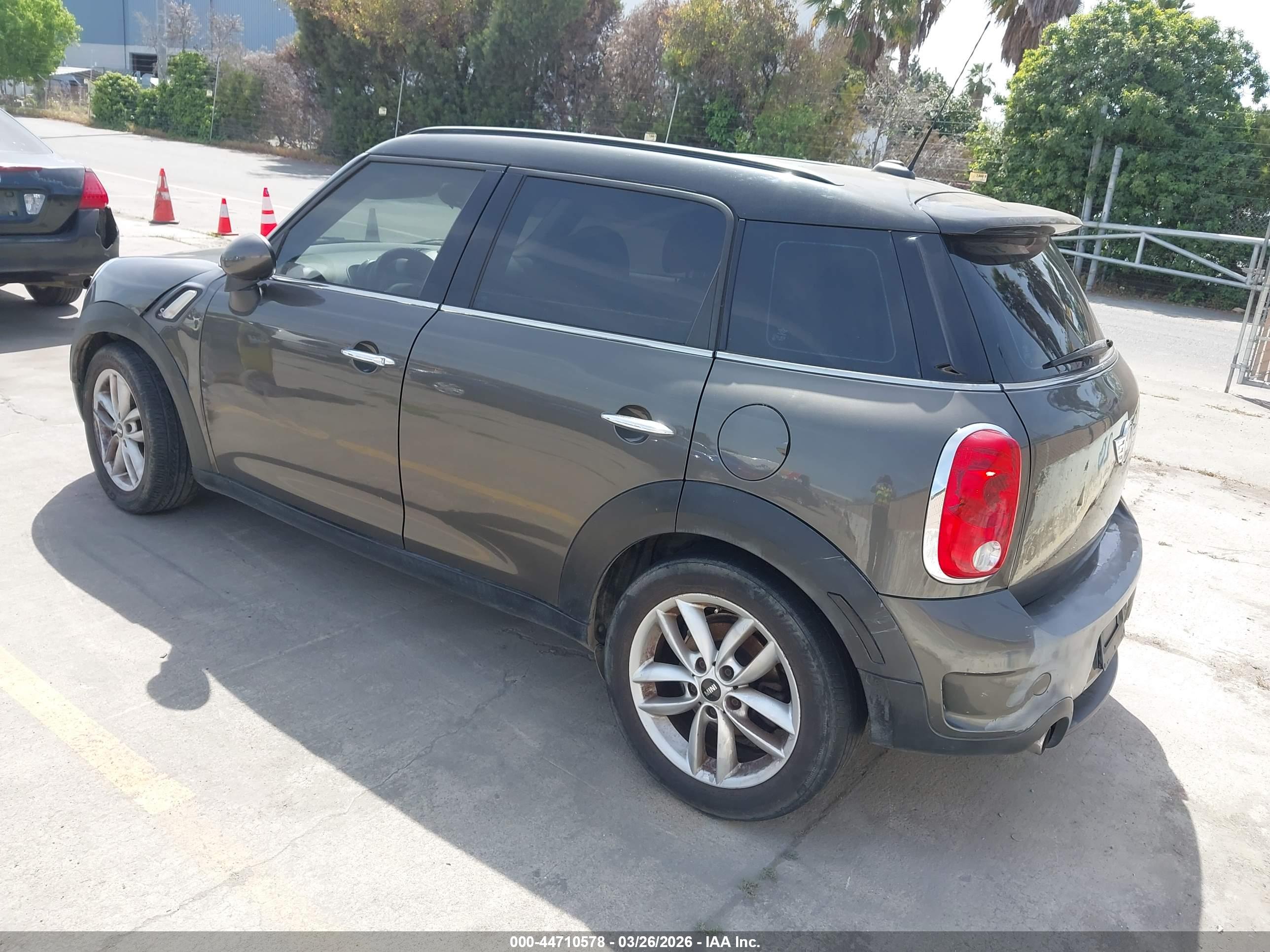 MINI COOPER image 3