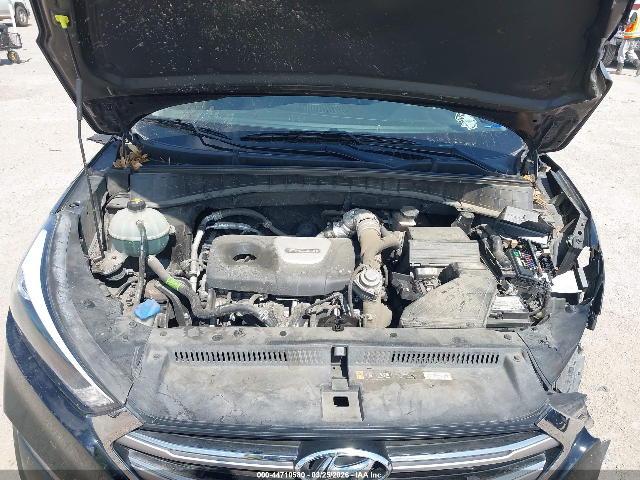 HYUNDAI TUCSON image 10
