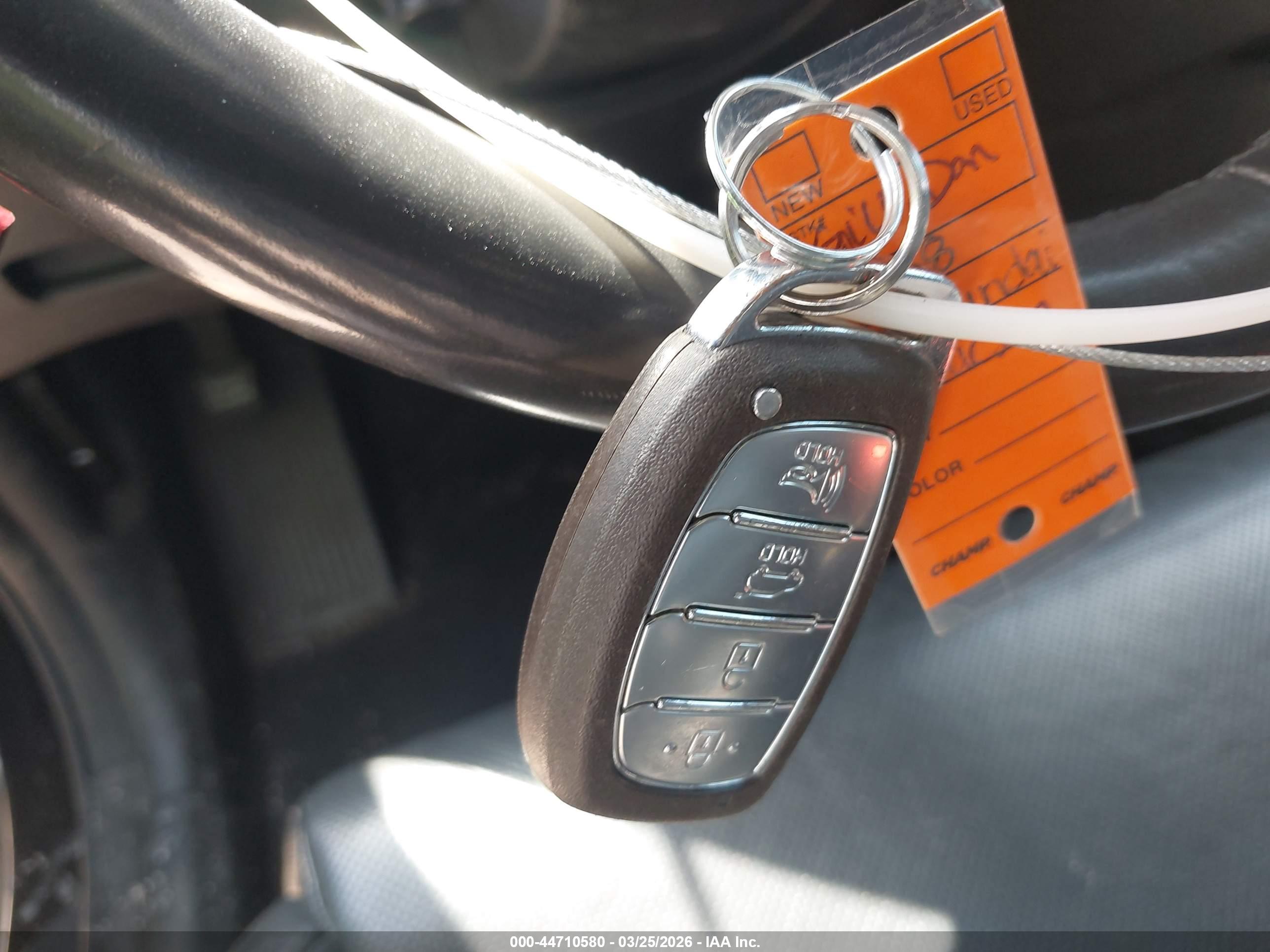 HYUNDAI TUCSON image 11