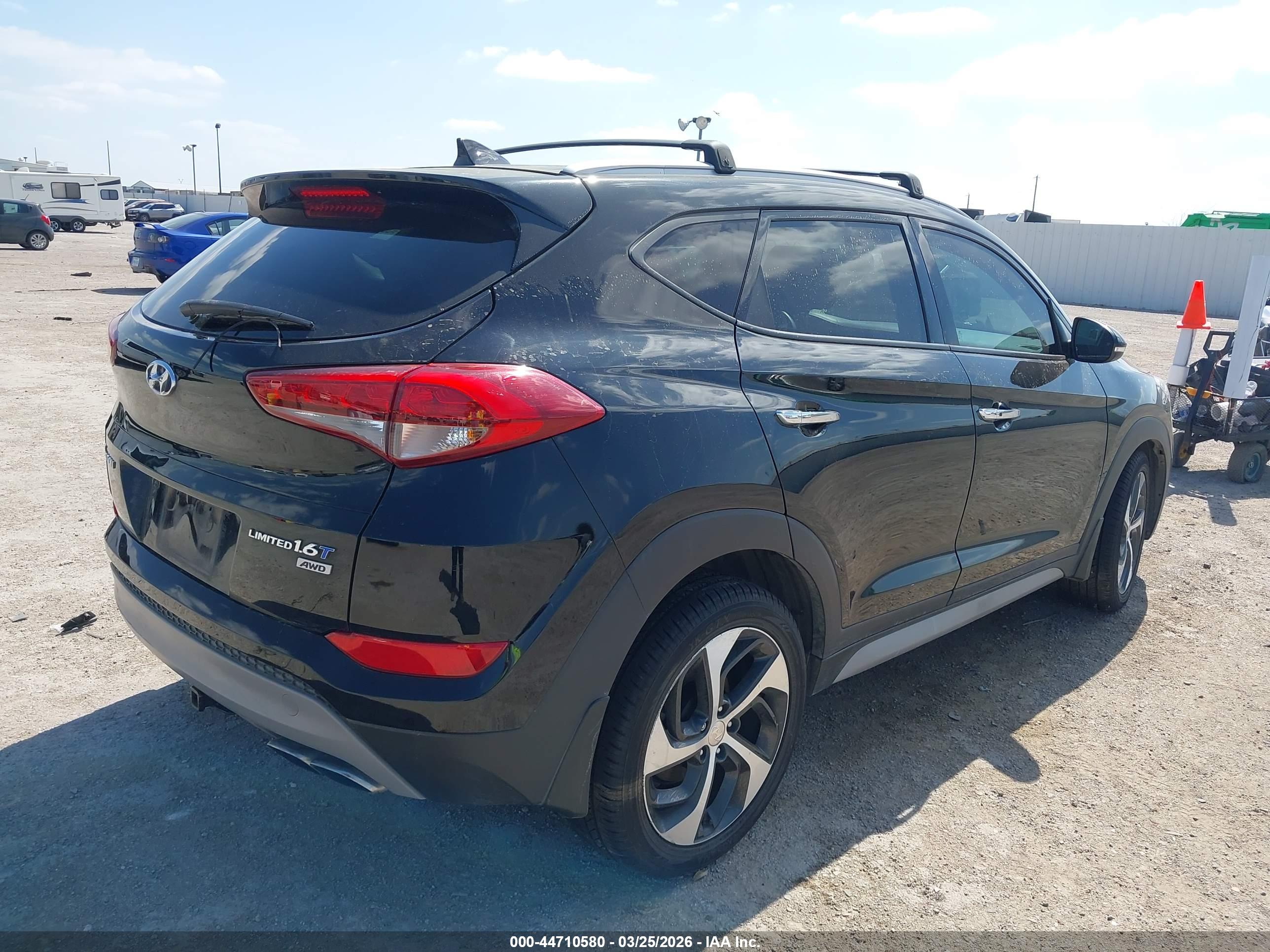 HYUNDAI TUCSON image 4