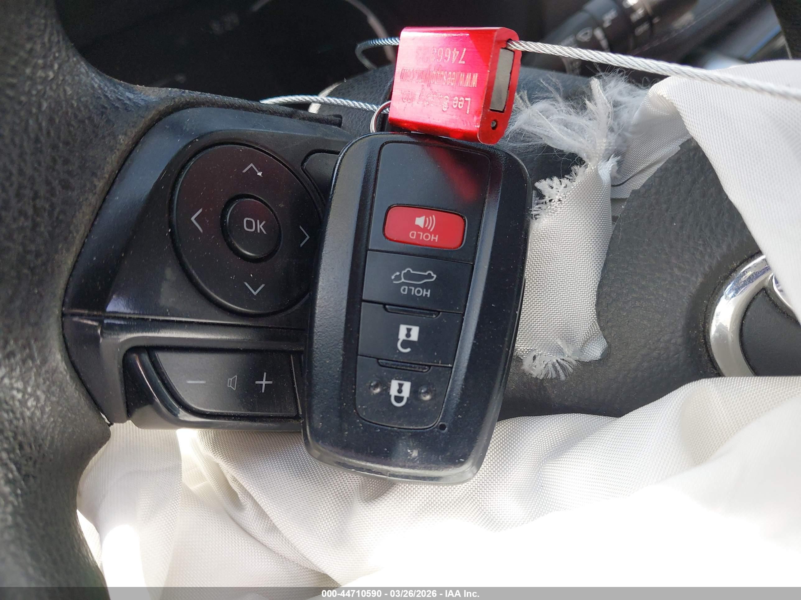 TOYOTA RAV4 image 11