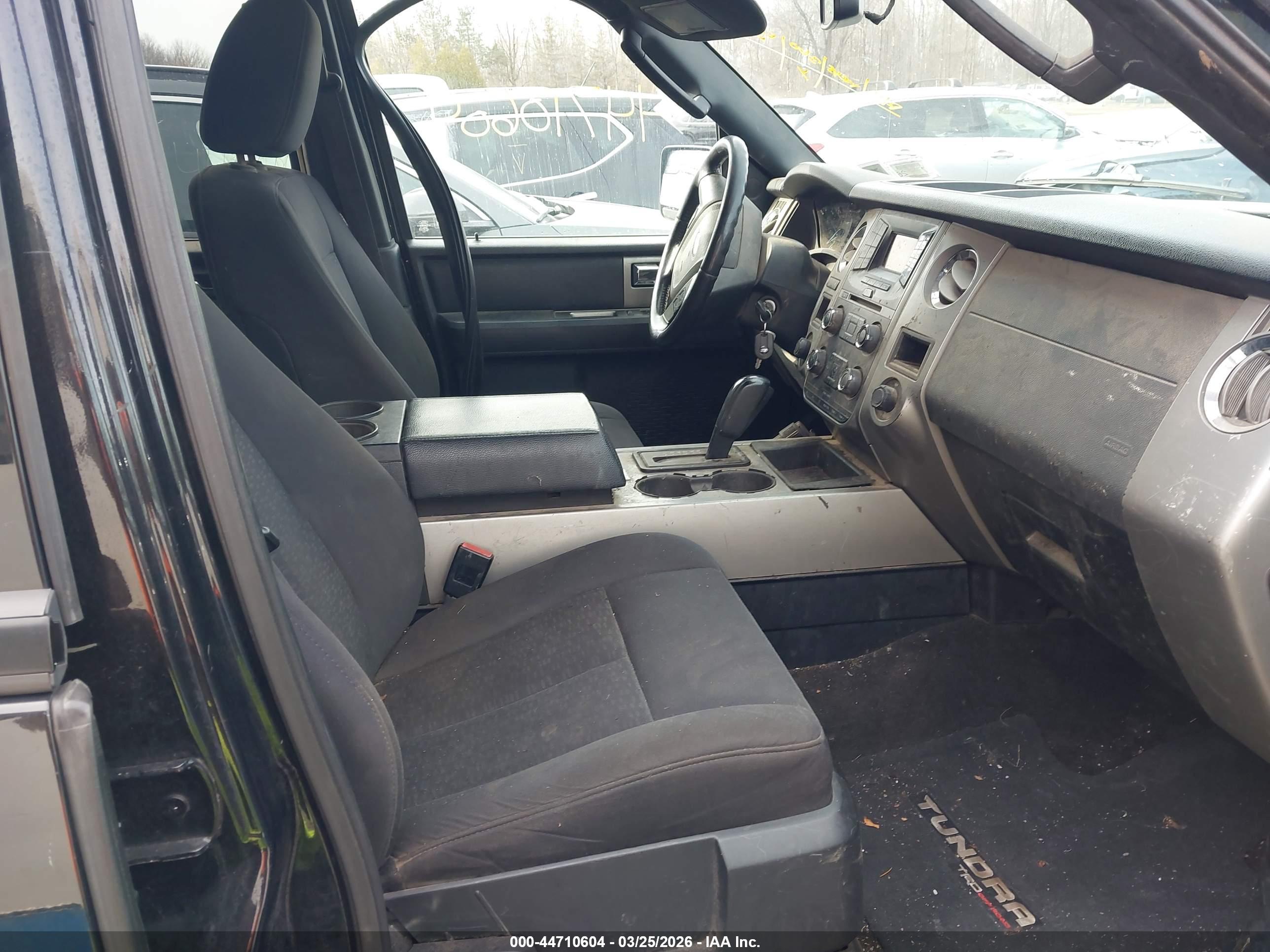FORD EXPEDITION image 5