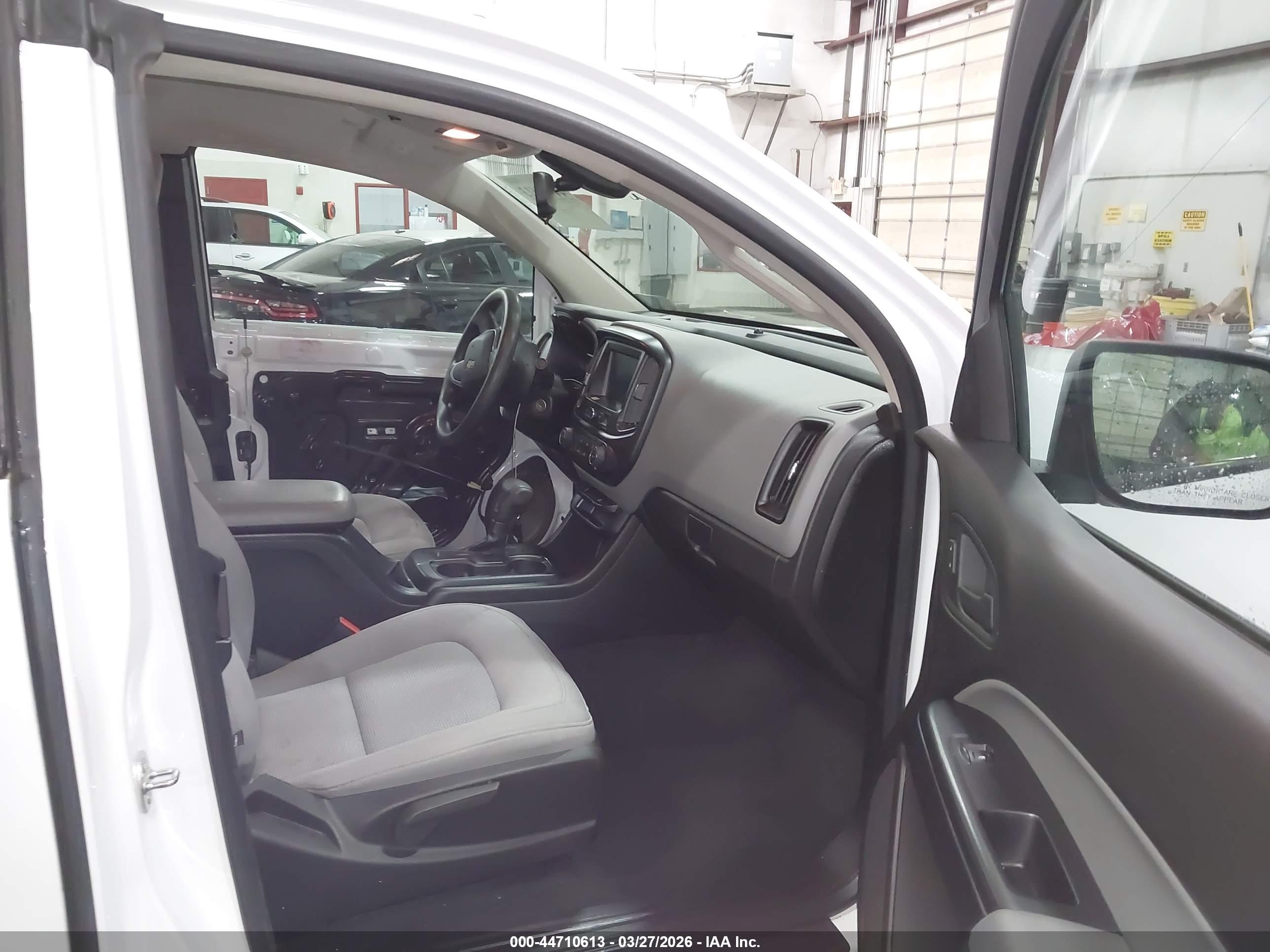 CHEVROLET COLORADO image 5