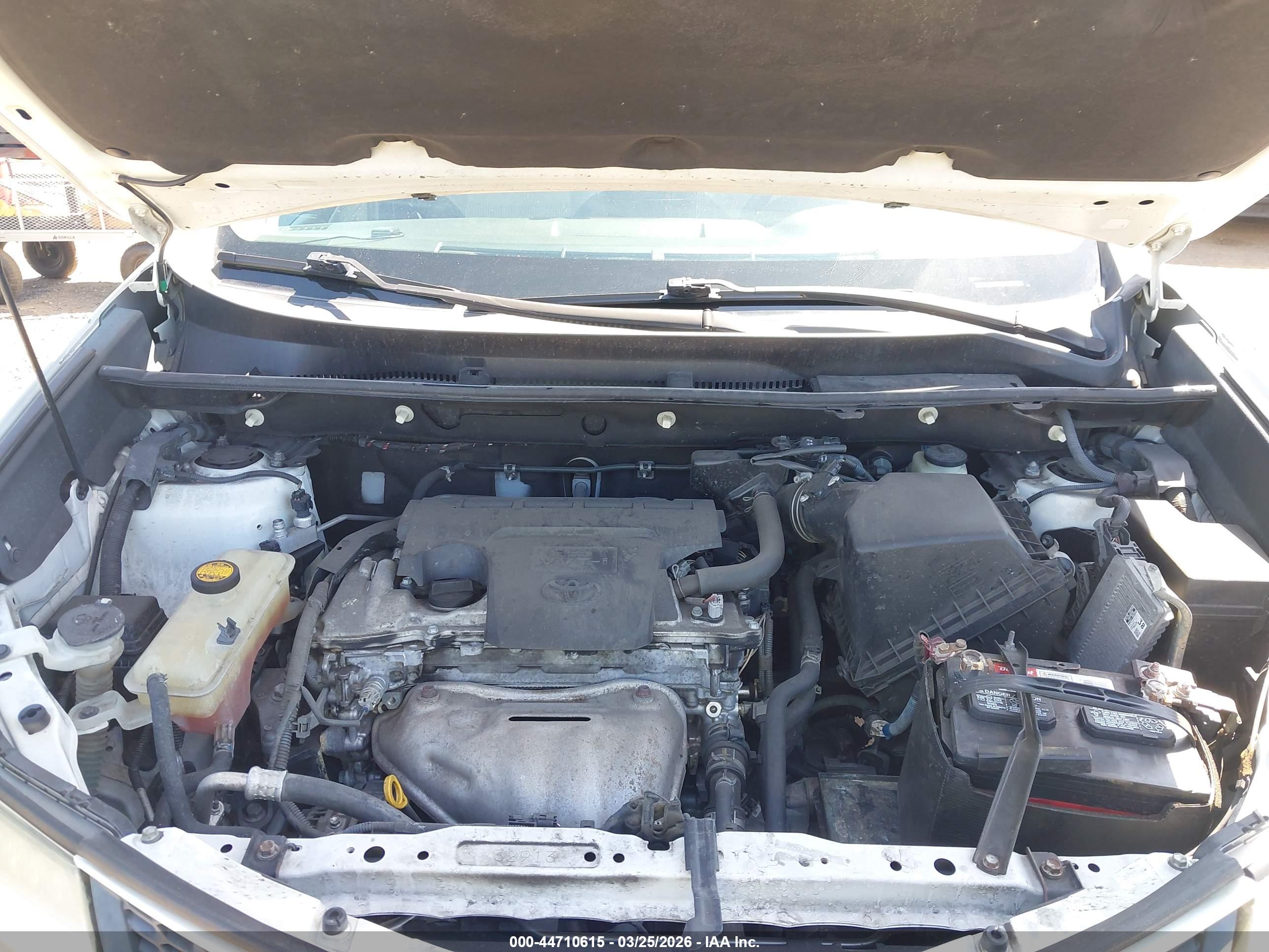 TOYOTA RAV4 image 10