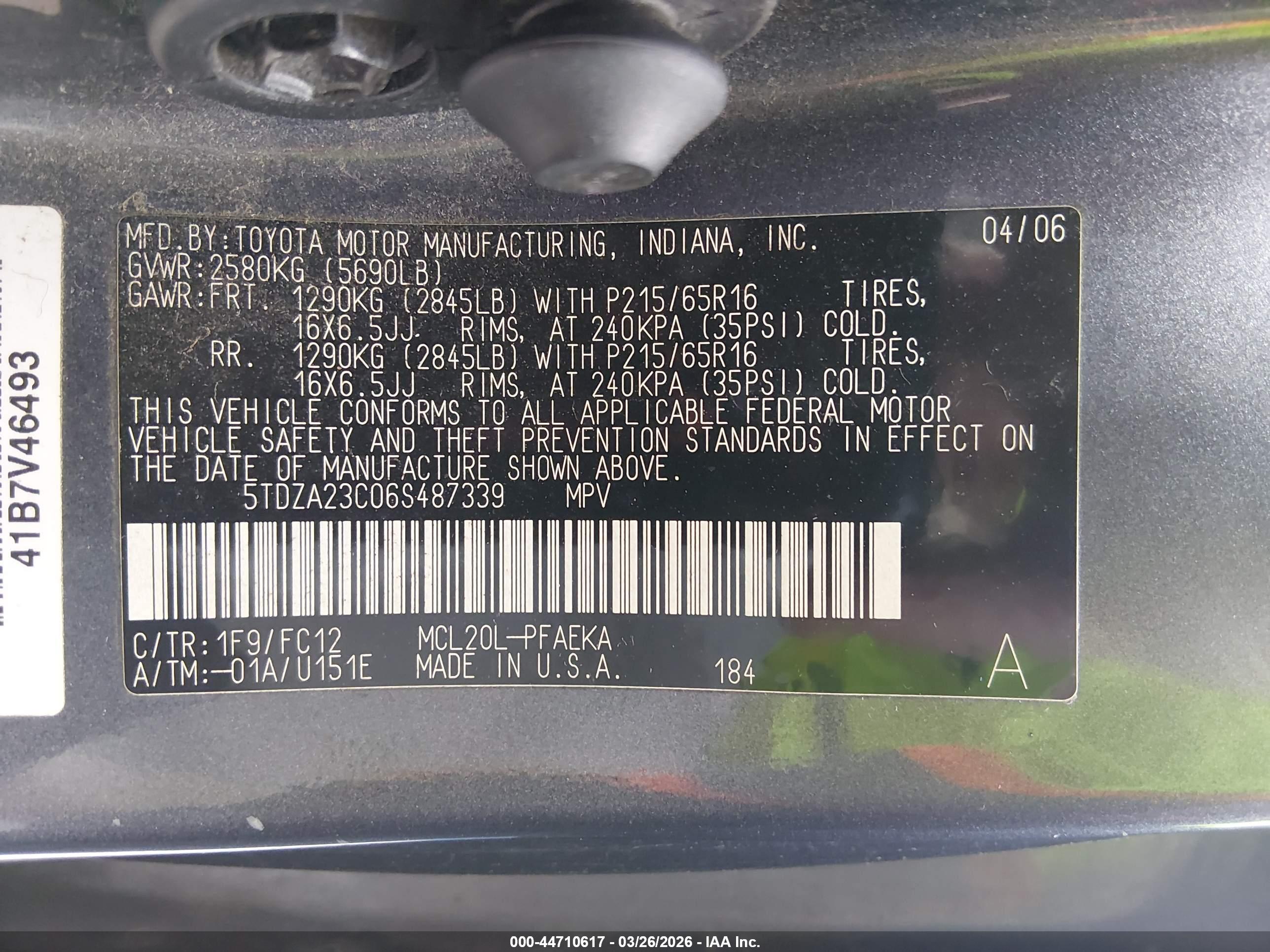 TOYOTA SIENNA image 9