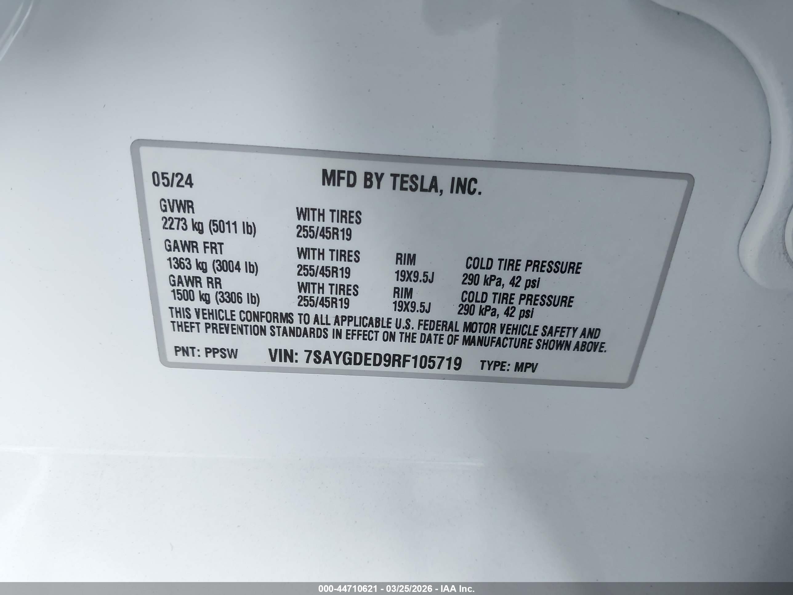 TESLA MODEL image 9
