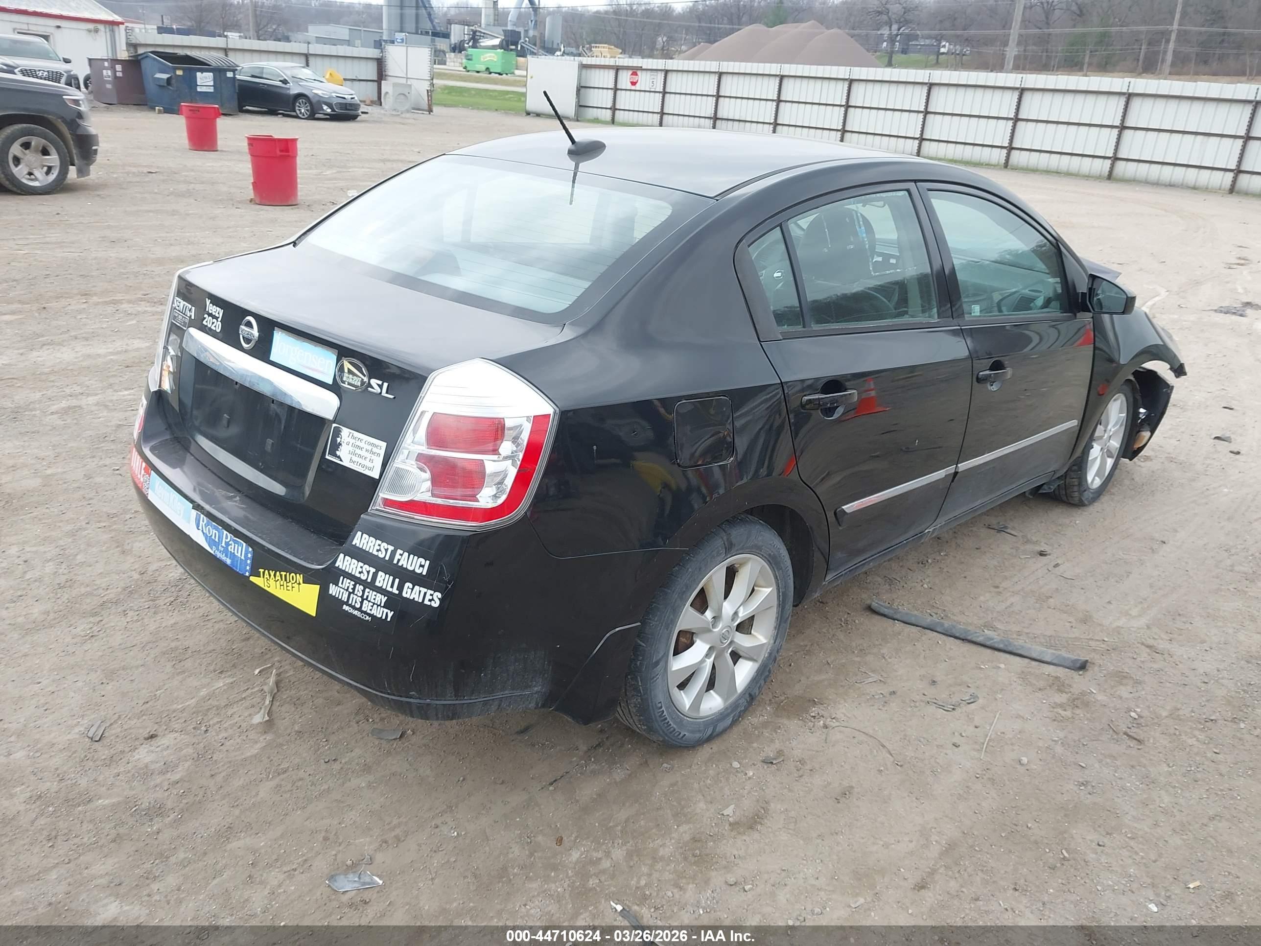 NISSAN SENTRA image 4