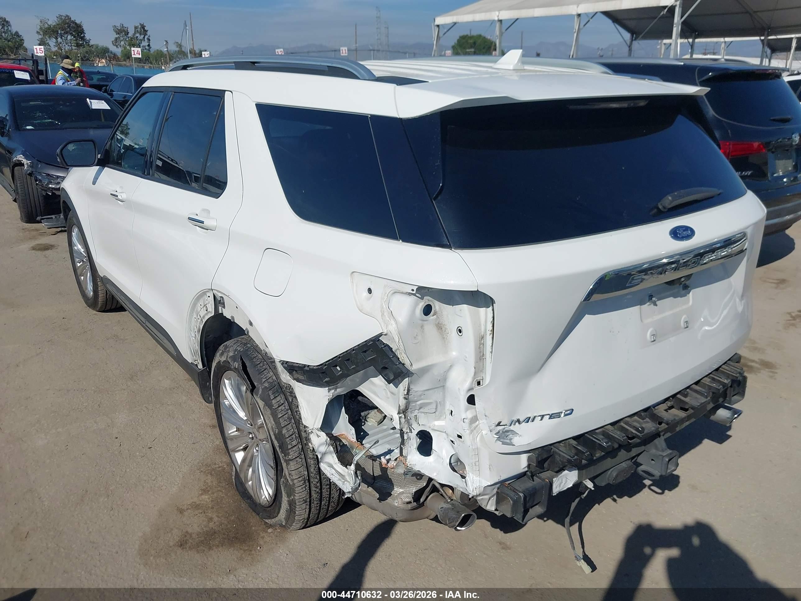 FORD EXPLORER image 3