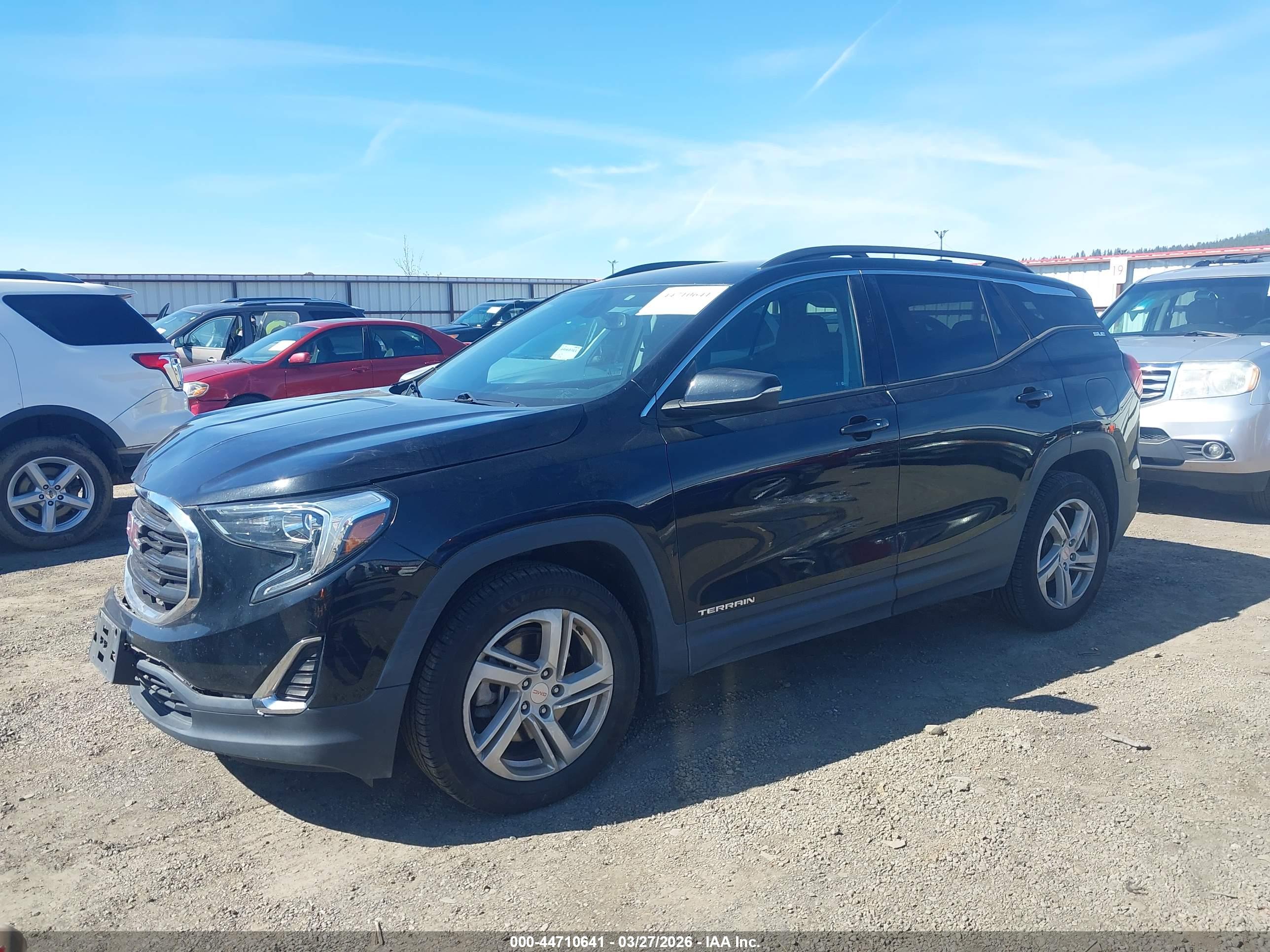 GMC TERRAIN image 2